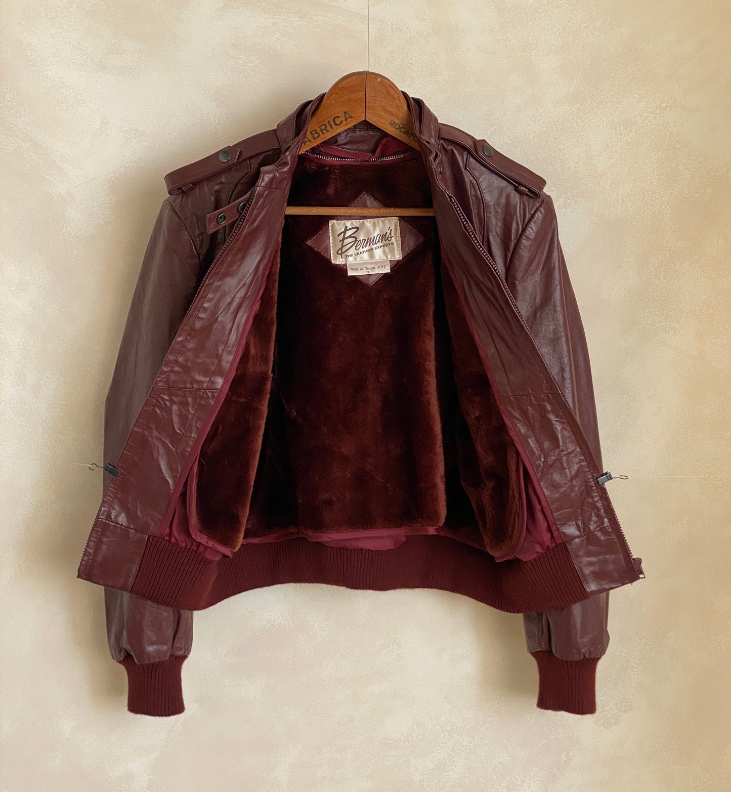 Size 12US Vintage 80s leather jacket removable lining