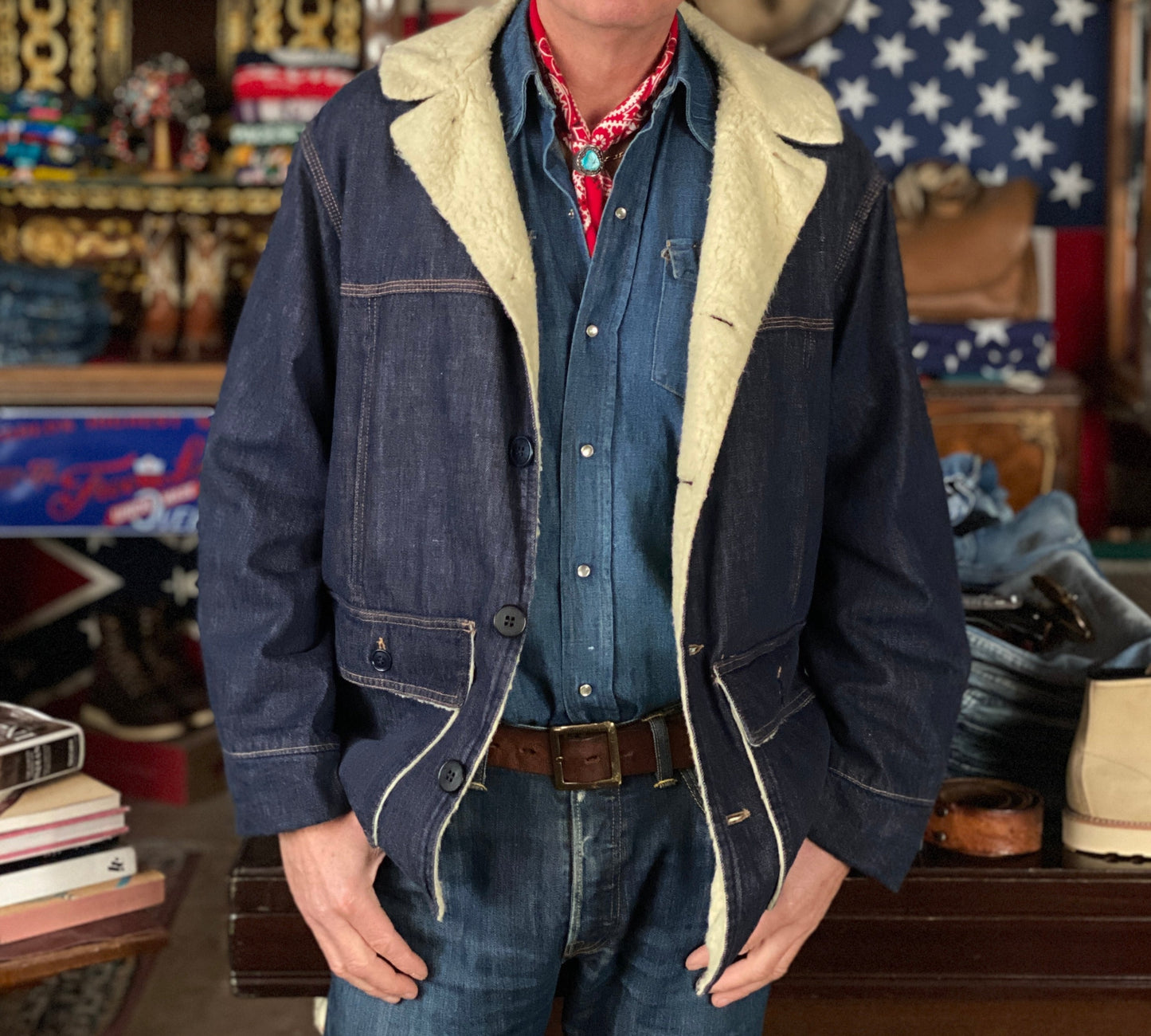 Size 46U / 56EU 70s Vintage Carhartt faux sherpa lined jacket