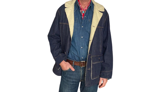 Size 46U / 56EU 70s Vintage Carhartt faux sherpa lined jacket