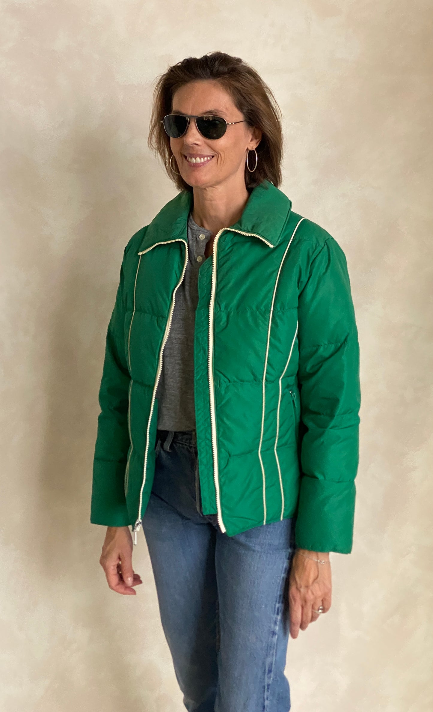 Women size Med. Vintage Down filled ski jacket