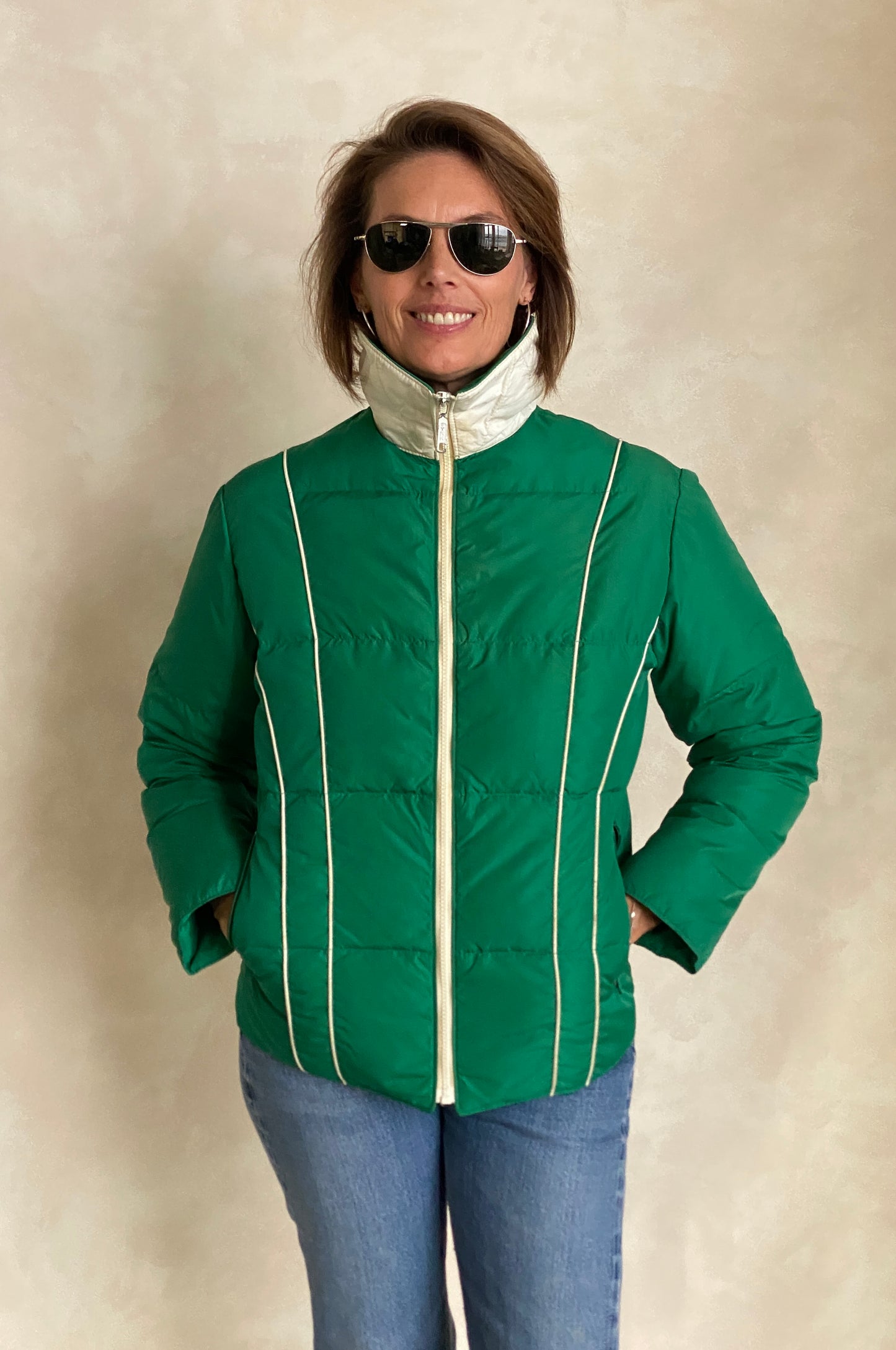Women size Med. Vintage Down filled ski jacket