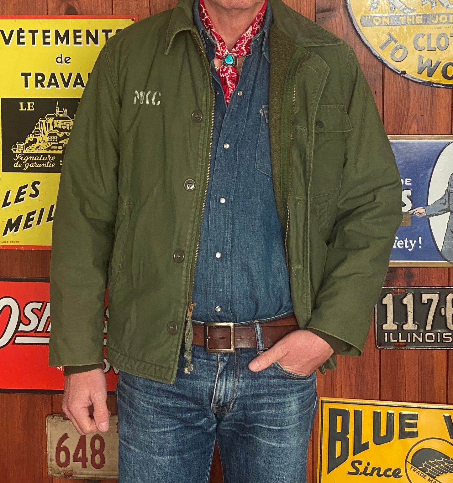 Med. Authentic 1981 Vintage USN deck jacket US navy