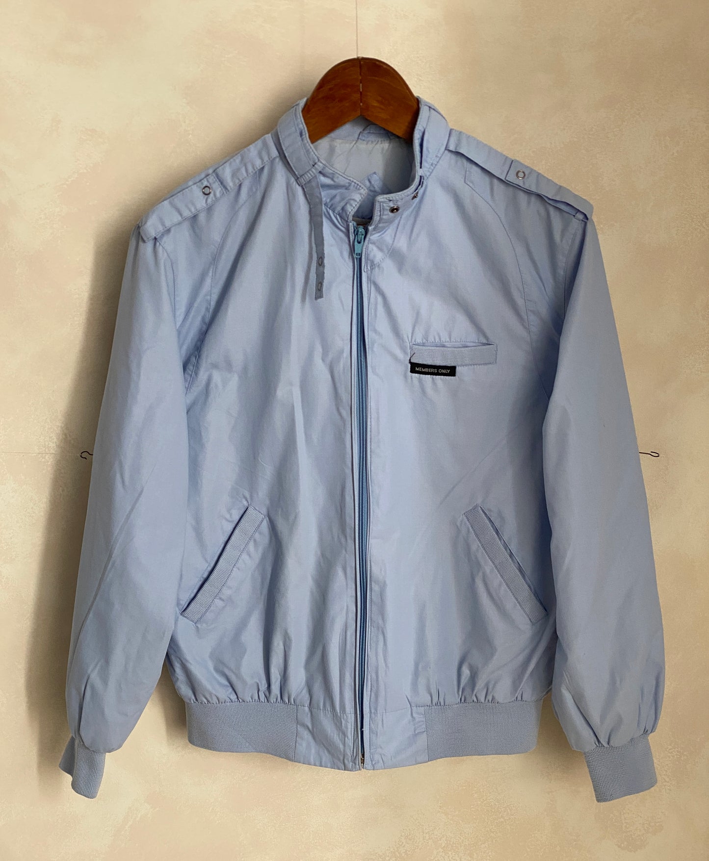 Size 44 US Vintage 80s members Only cotton jacket