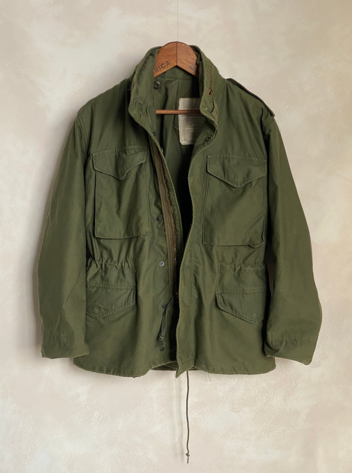 Small Short 1975 vintage US military M-65 field jacket