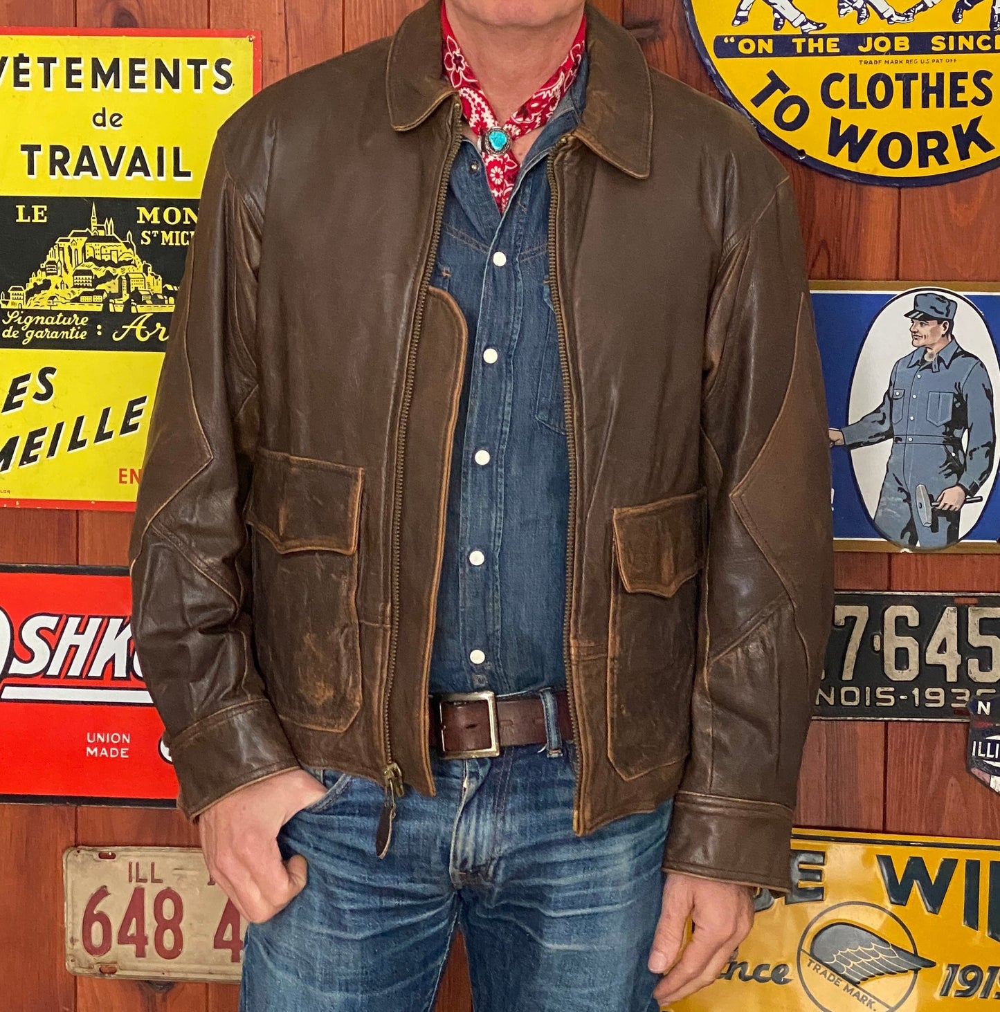 Vintage G-8 type leather jacket, size 44US/54EU - front view. Made in USA by Avirex.