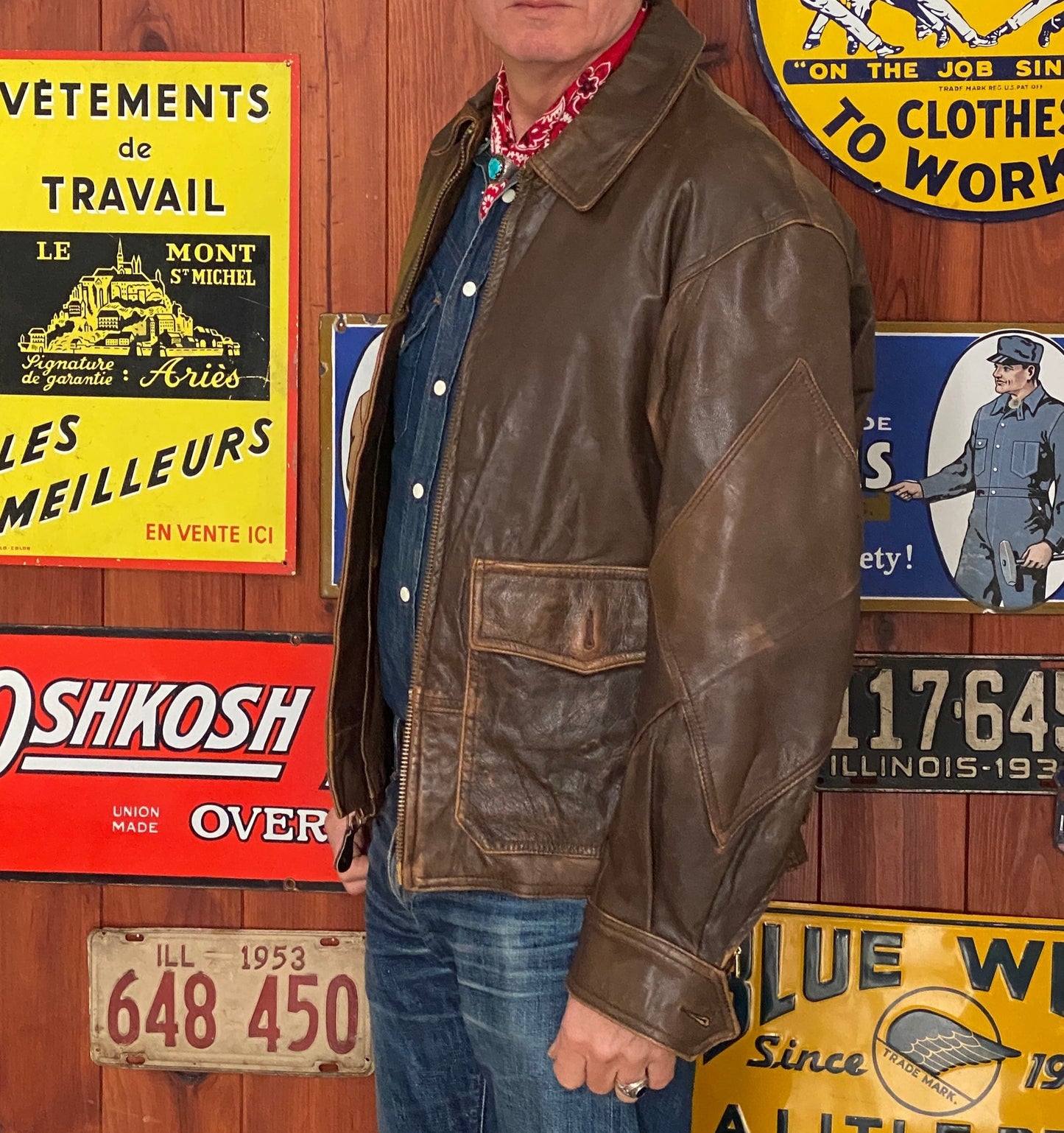 Vintage G-8 type leather jacket, size 44US/54EU - front view. Made in USA by Avirex.