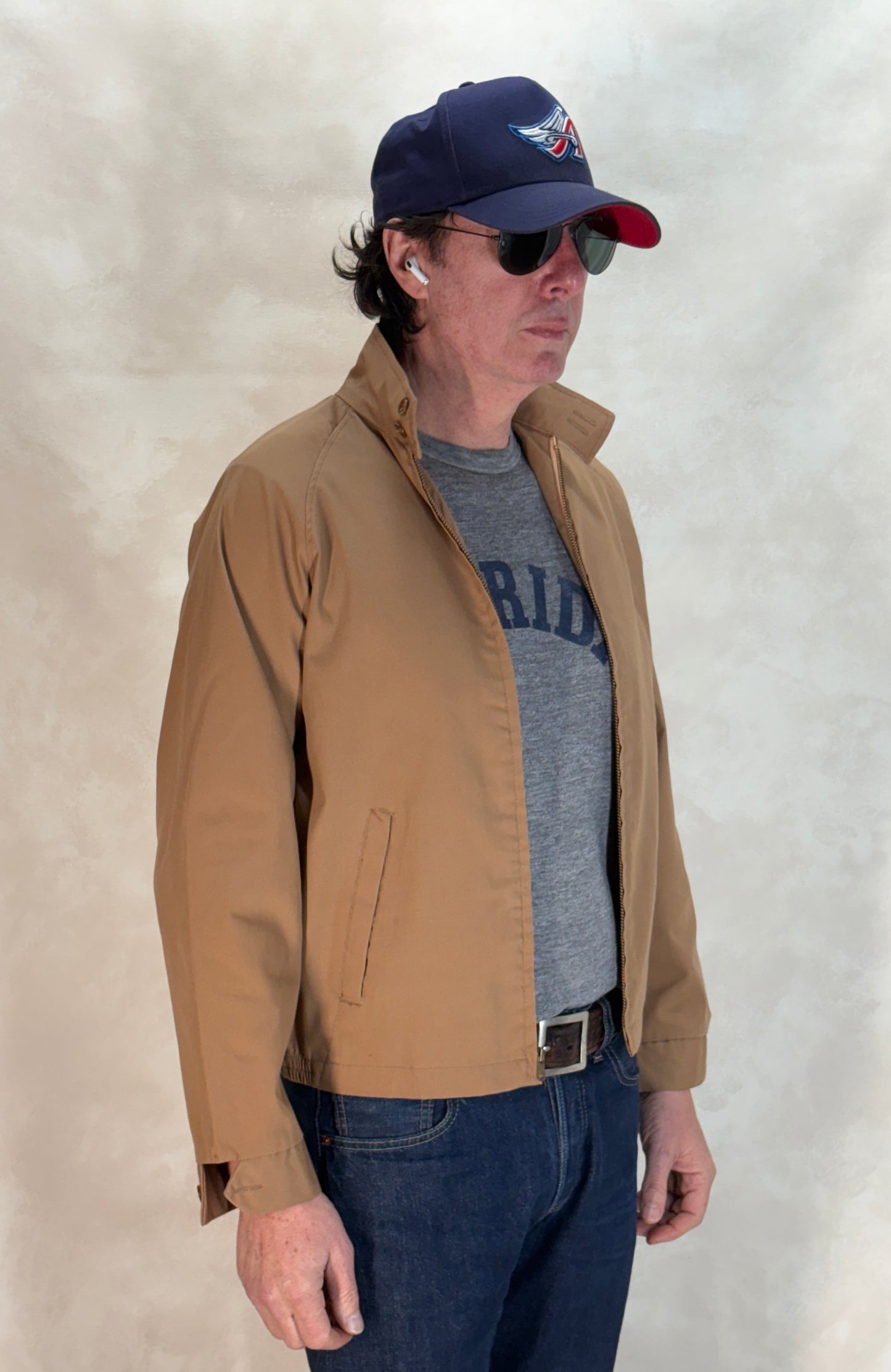 Size Med , 70s Light jacket . Talon zipper