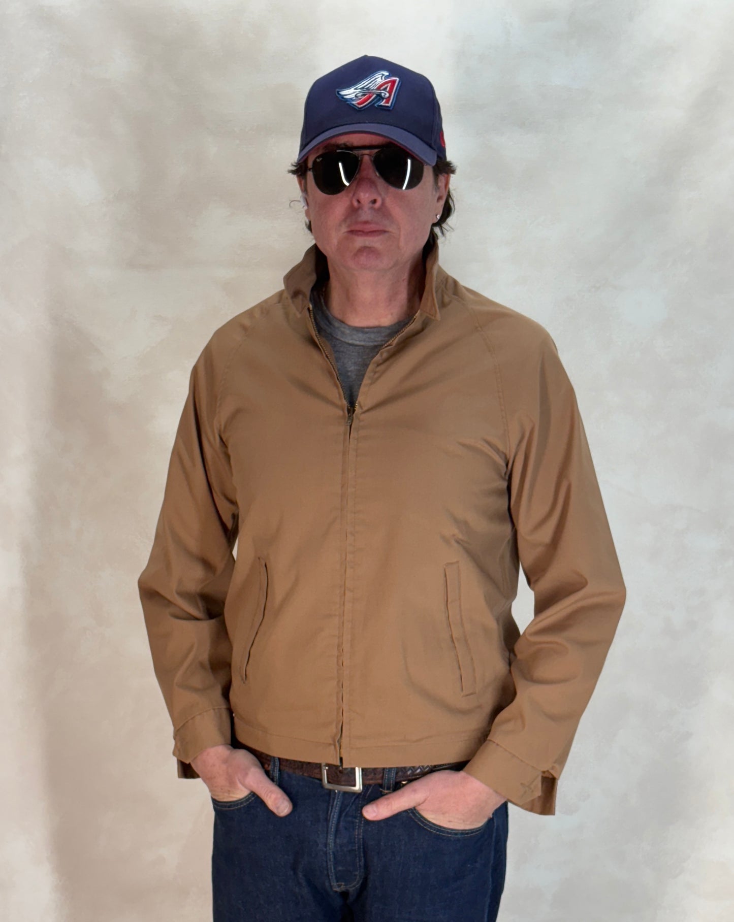 Size Med , 70s Light jacket . Talon zipper