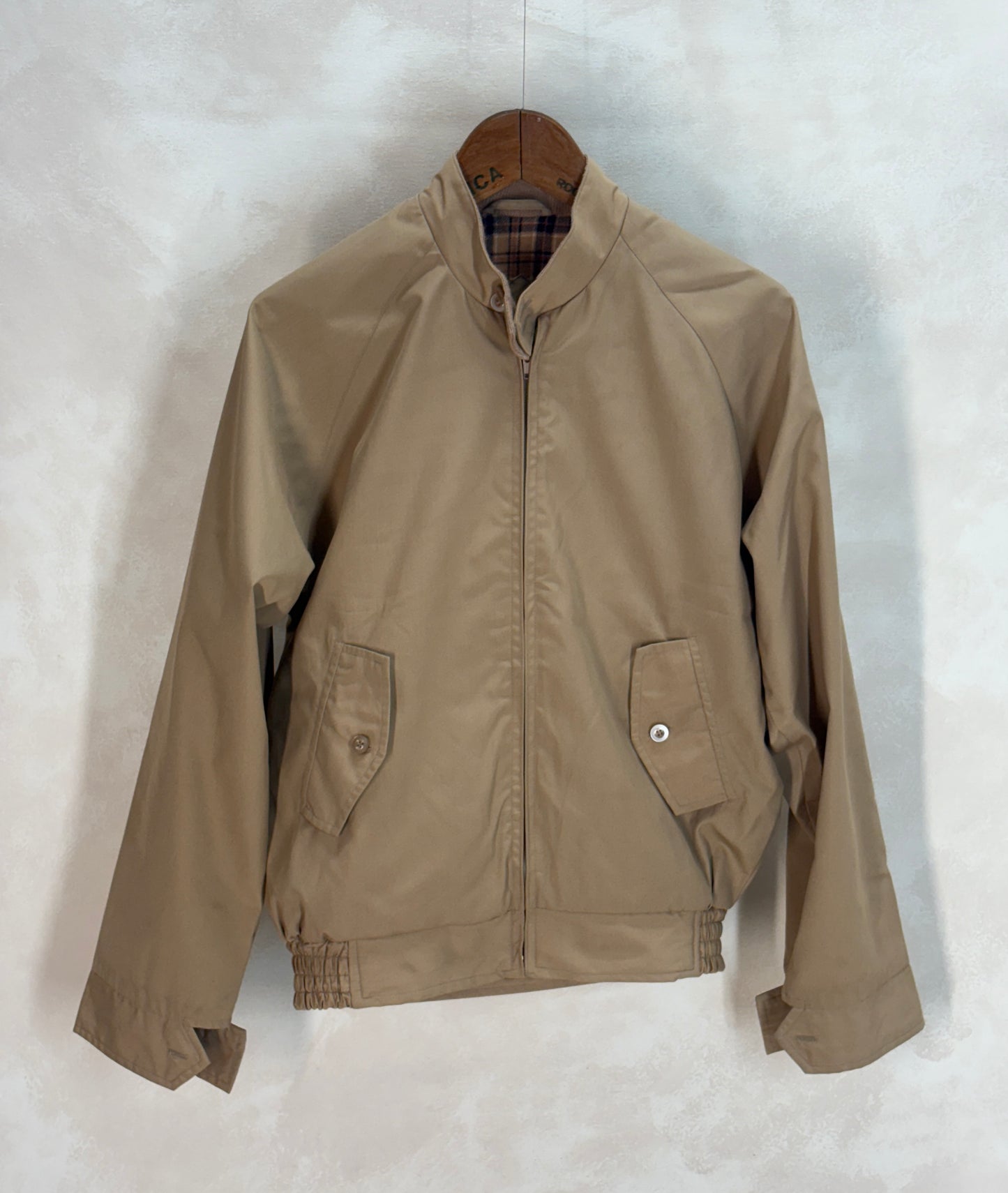 Size Small , 80s light jacket with a flannel lining