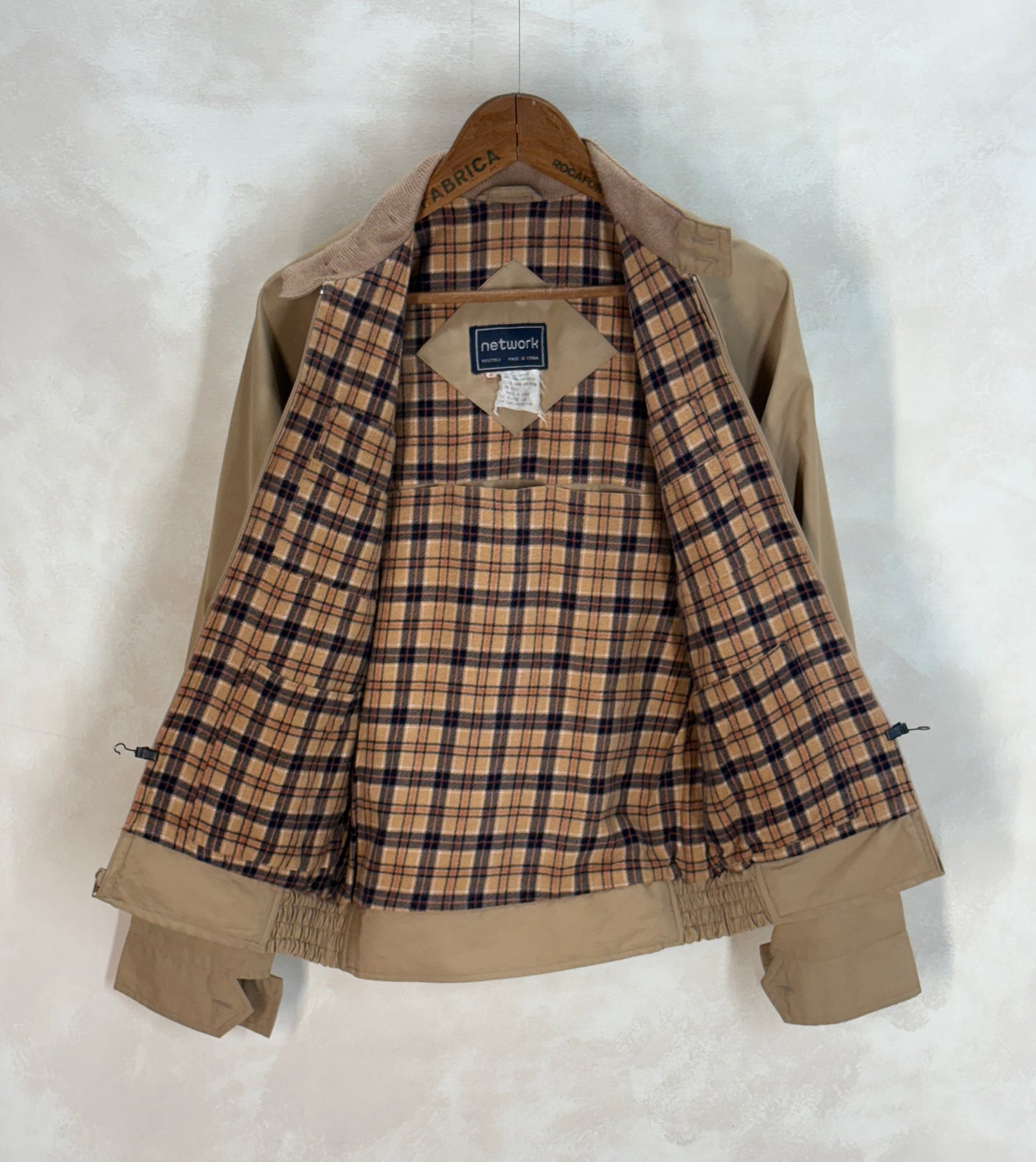 Size Small , 80s light jacket with a flannel lining