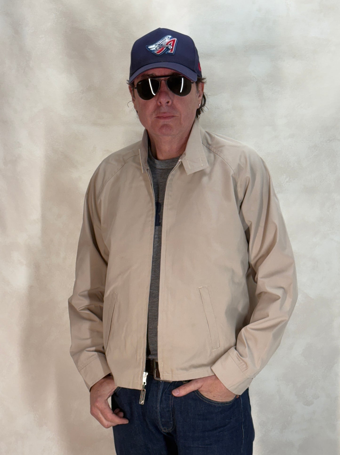 Size Large , 90s Light jacket made by Windbreaker