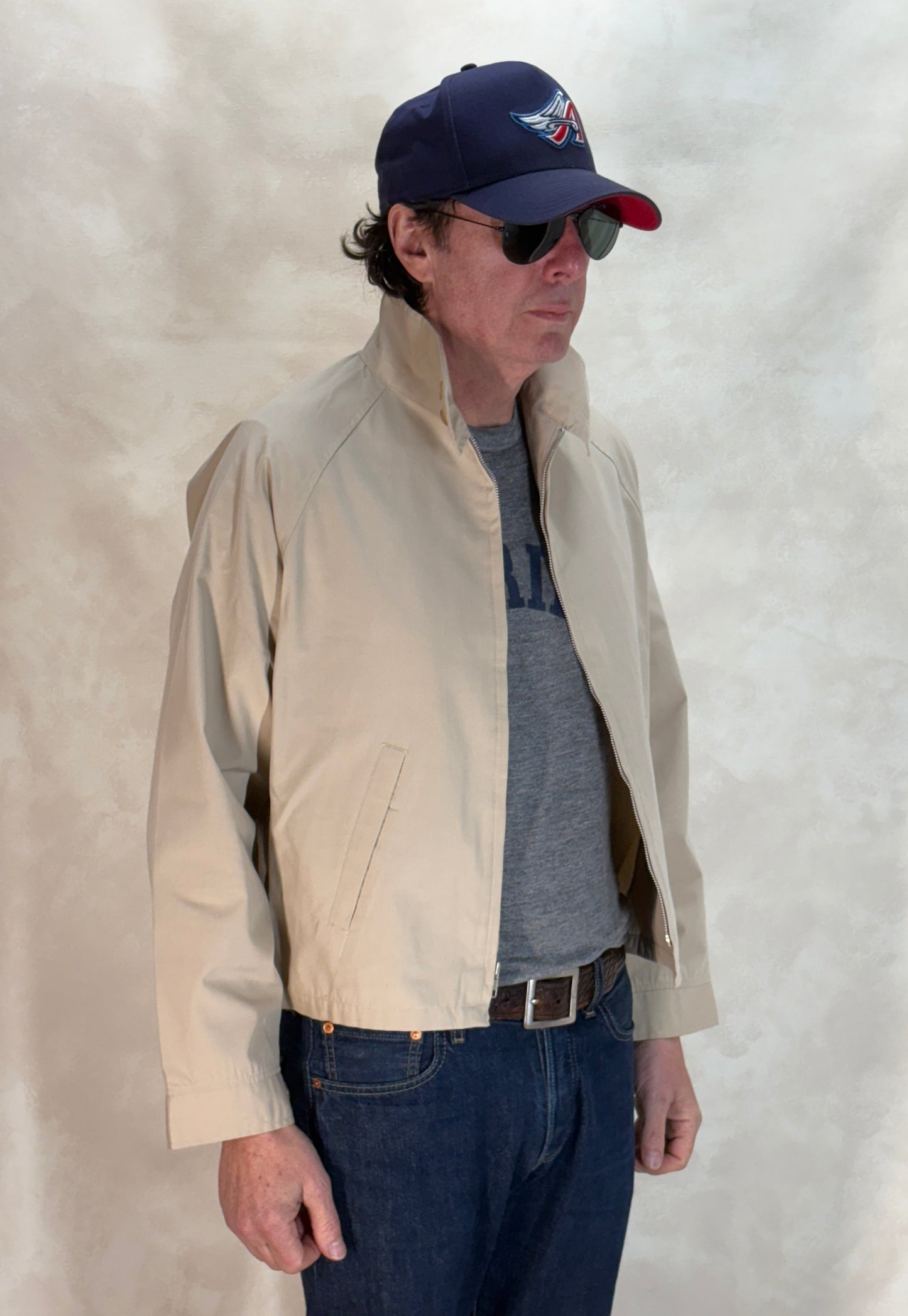 Size Med , 90s light jacket made by Windbreaker