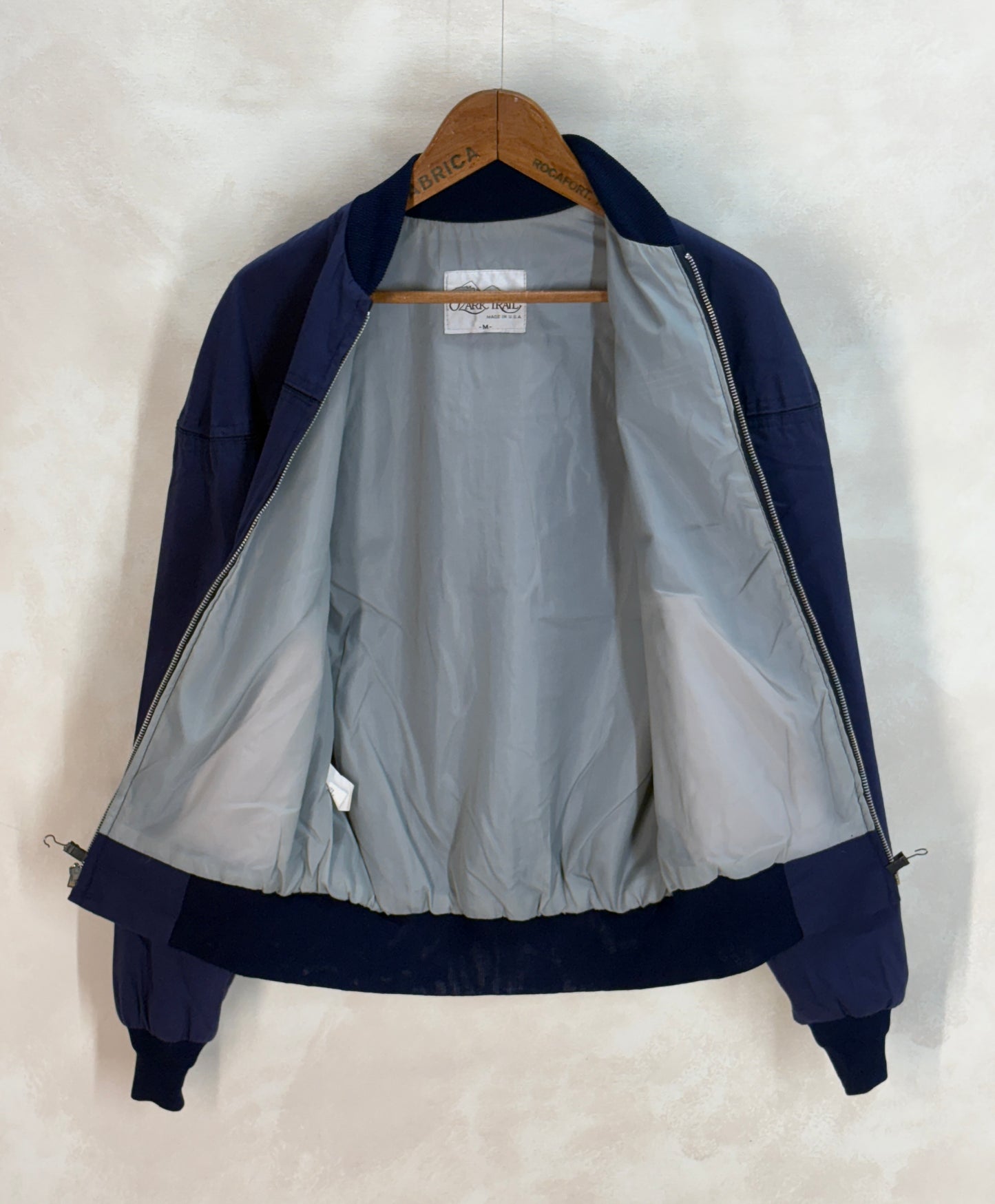 Size Med , 90s light jacket Made in USA