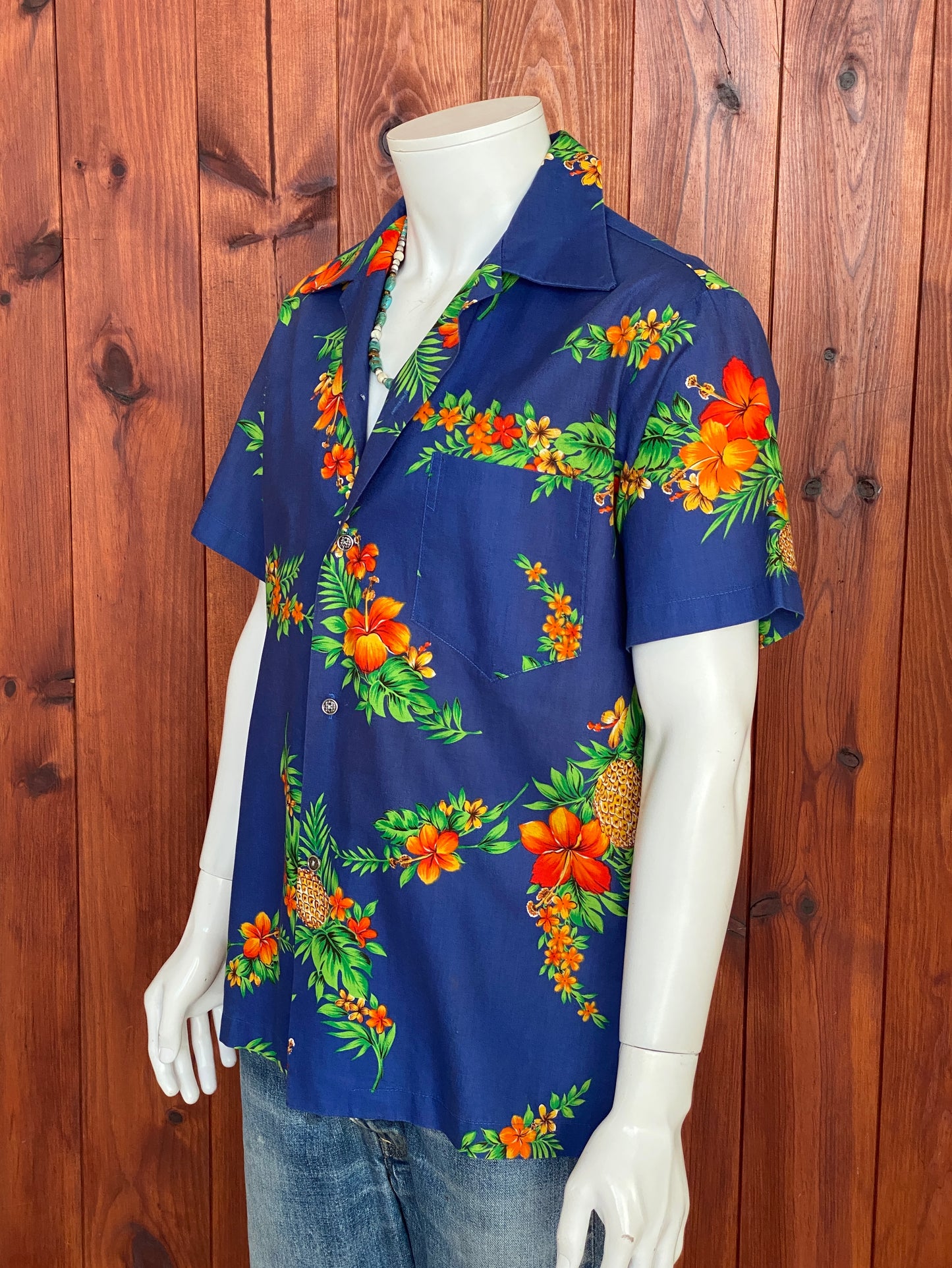 Large. Vintage 80s Hawaiian cotton shirt Made in Hawaii