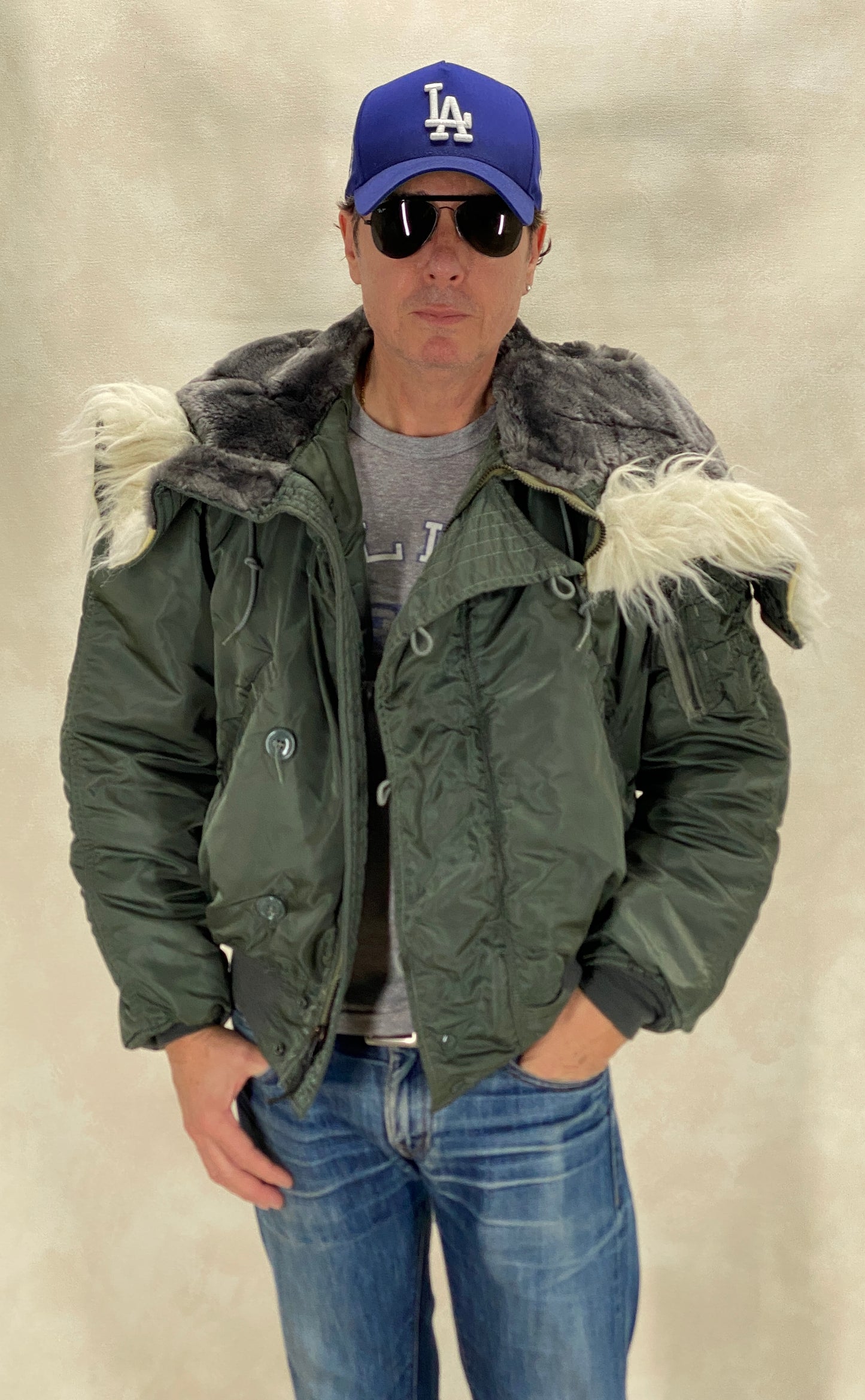Size Large. Vintage Alpha Industries N-2B Parka – Military Issued MIL-J-6278F – Made in USA