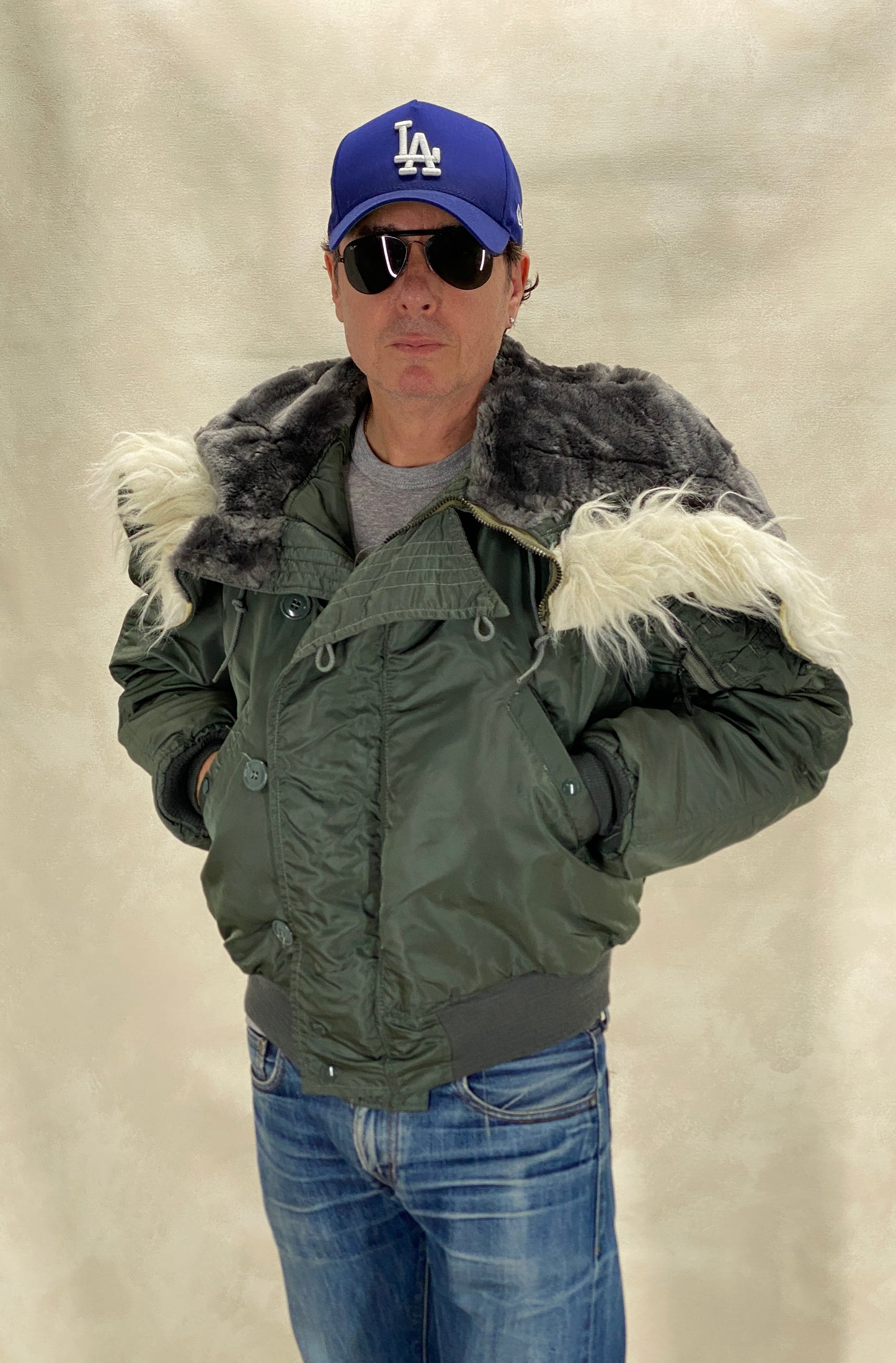 Size Large. Vintage Alpha Industries N-2B Parka – Military Issued MIL-J-6278F – Made in USA