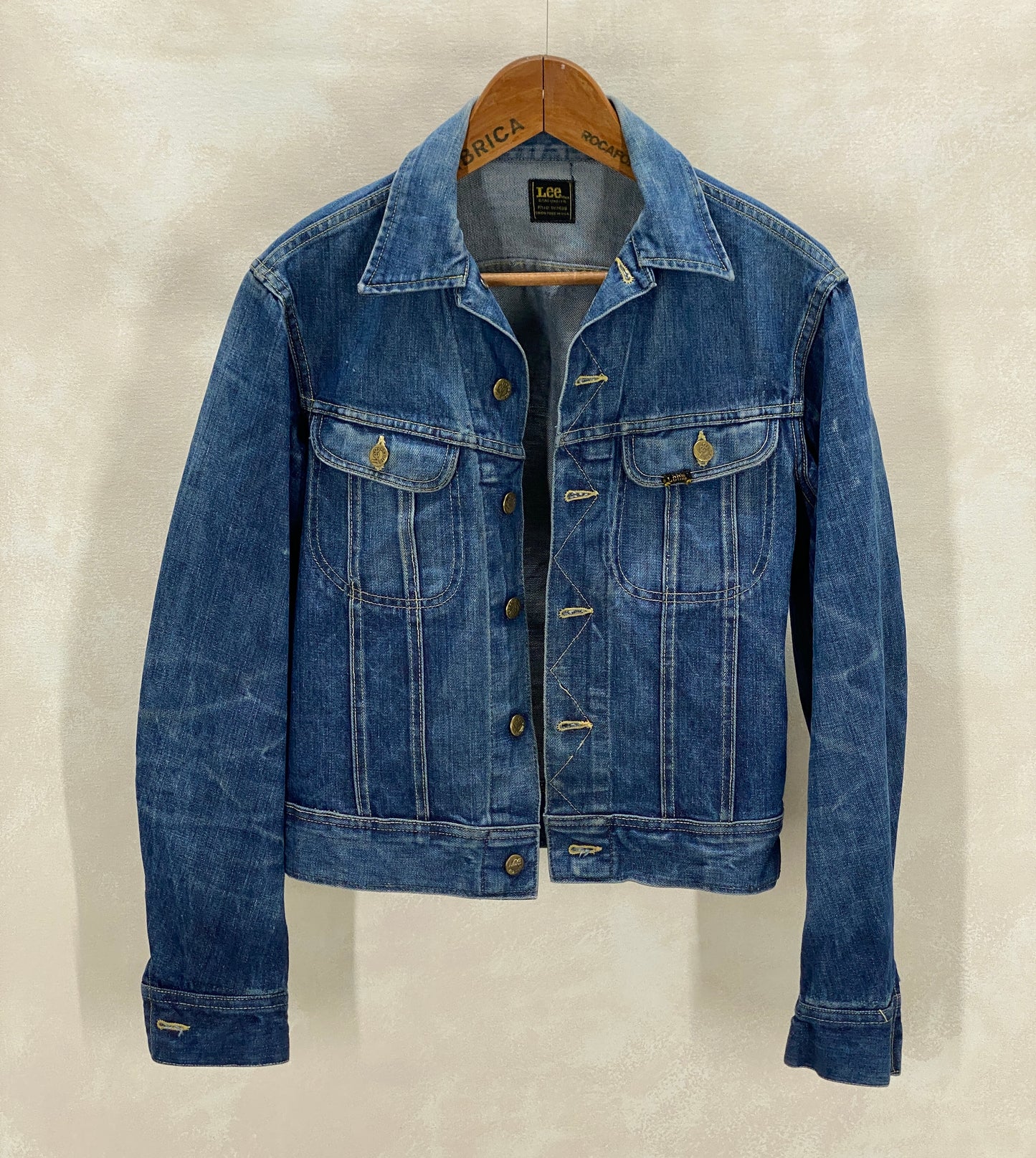 Size 38US / 48EU. Vintage 70s Lee Union Made Denim Shirt – 2 Pockets – Made in USA