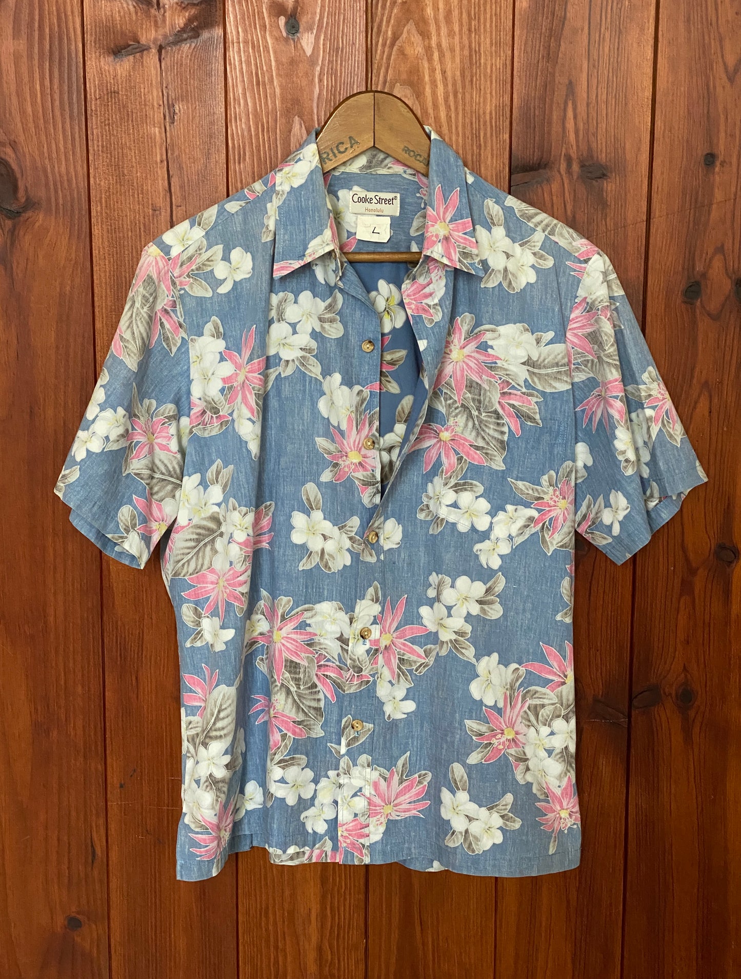Medium Size Vintage 80s Hawaiian Cotton Shirt - Retro Island Collectible