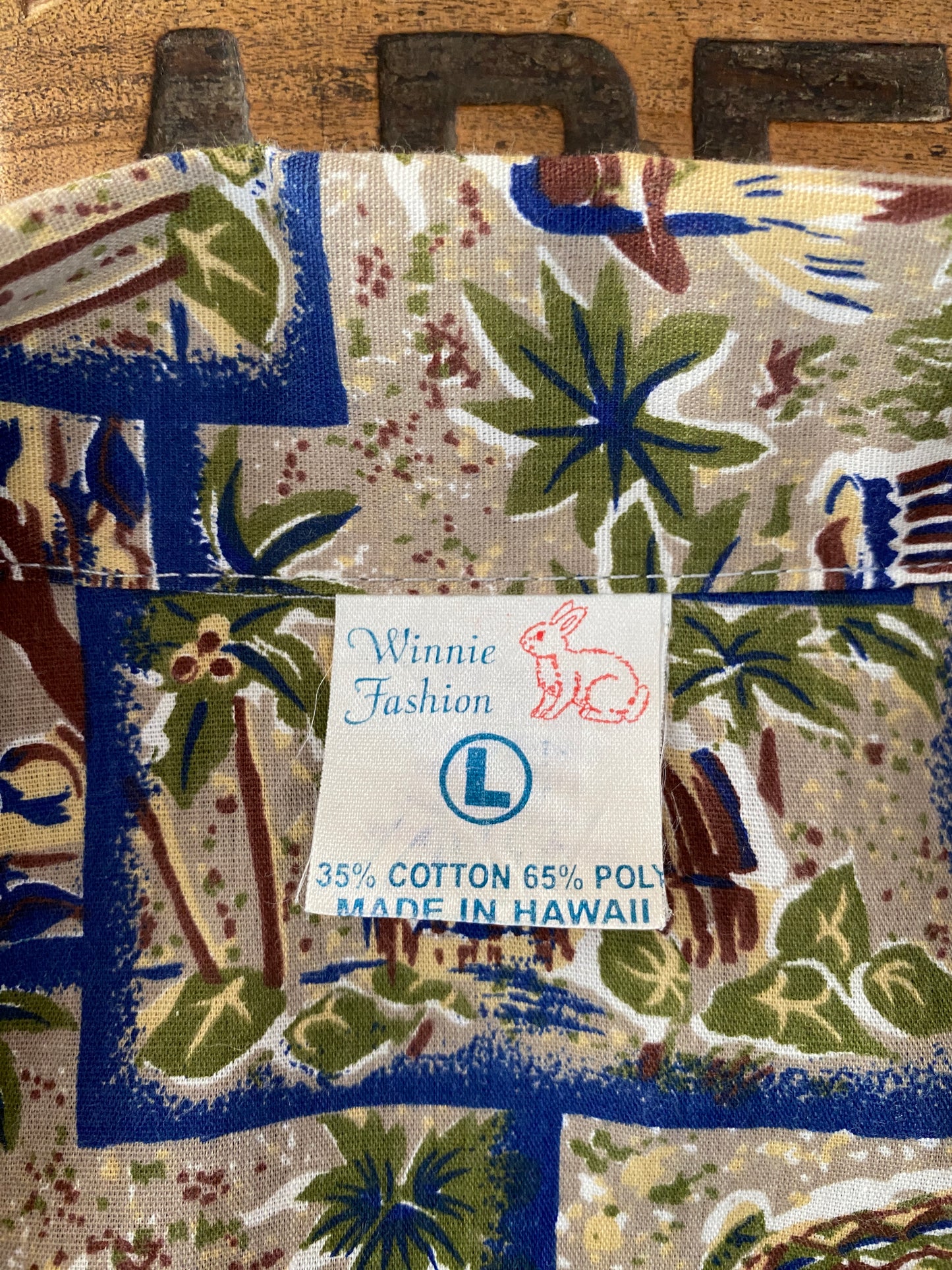 Large vintage 80s Hawaiian thin cotton shirt - retro island style.