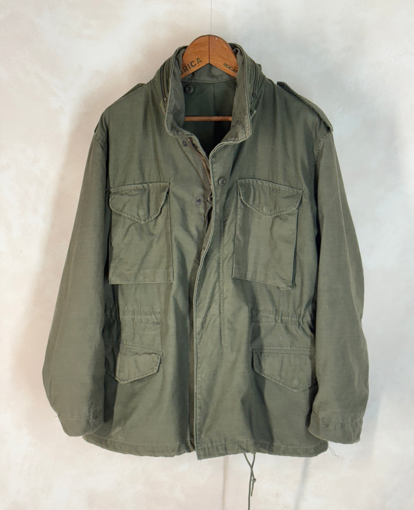 Large Reg. Authentic 1985 US Army M-65 field jacket Military