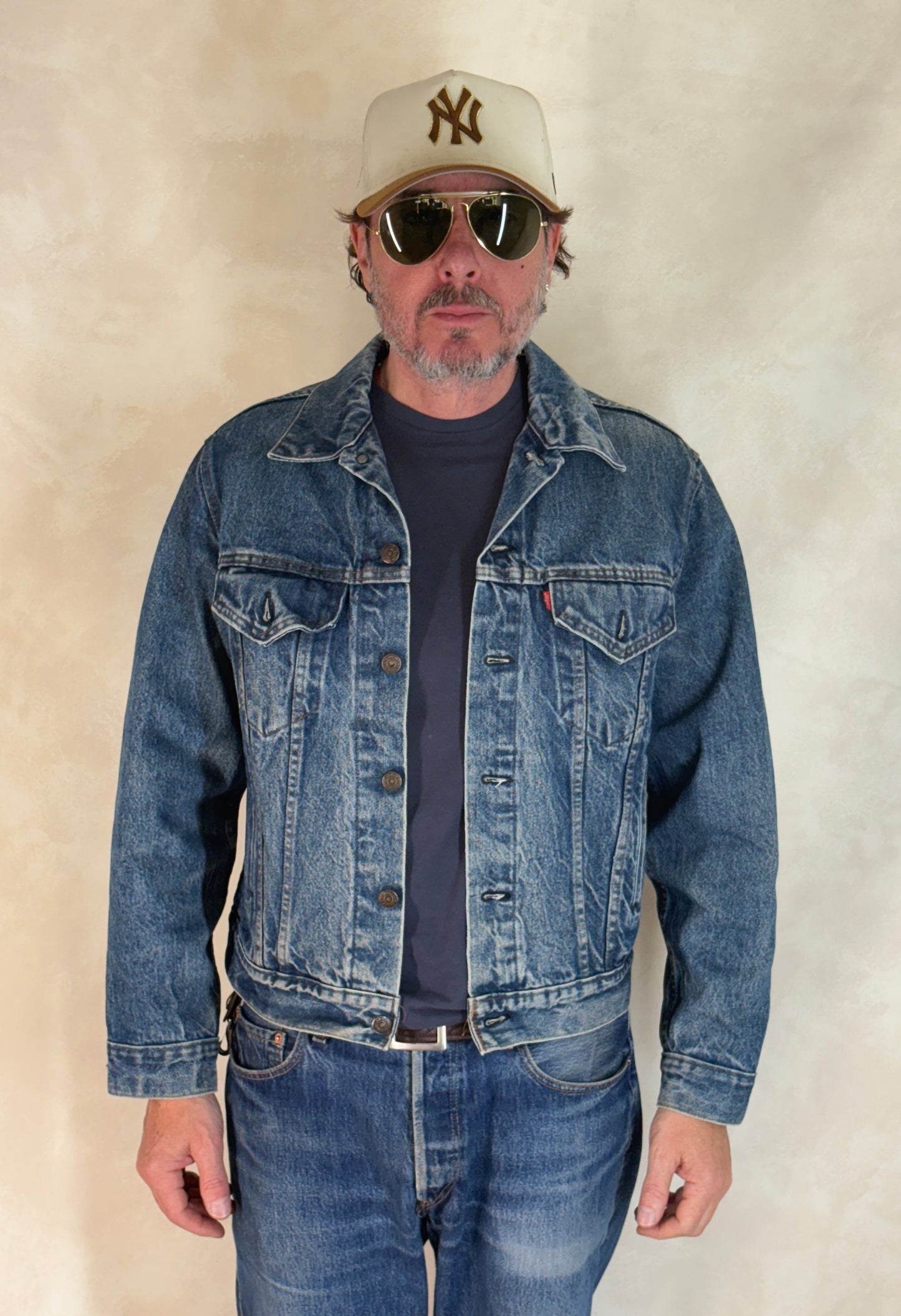 Size 42US / 52EU. Vintage 80s 70506 Levis 4 pockets jacket Made in USA