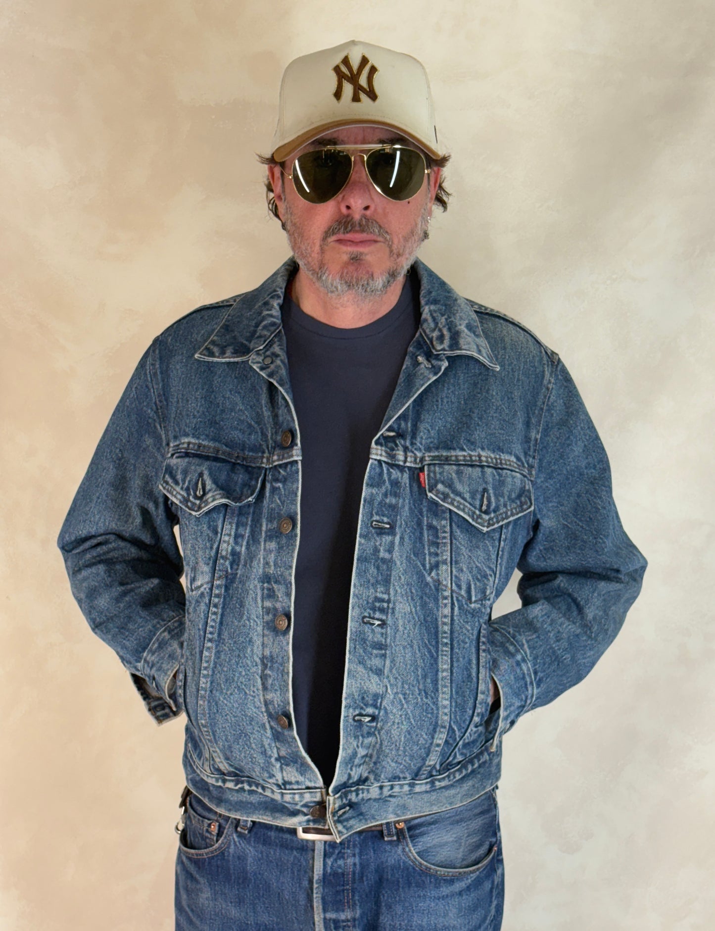 Size 42US / 52EU. Vintage 80s 70506 Levis 4 pockets jacket Made in USA