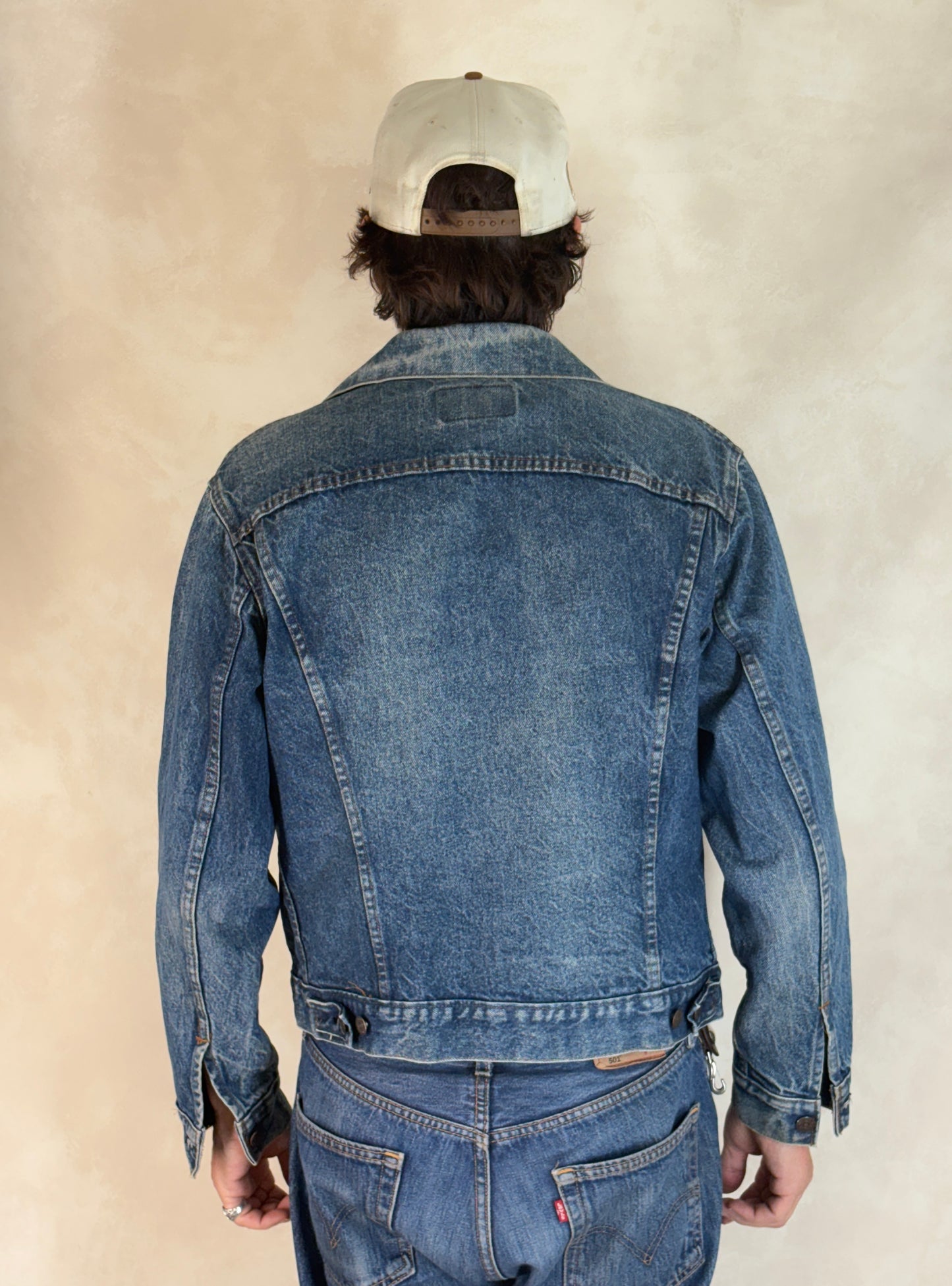 Size 42US / 52EU. Vintage 80s 70506 Levis 4 pockets jacket Made in USA