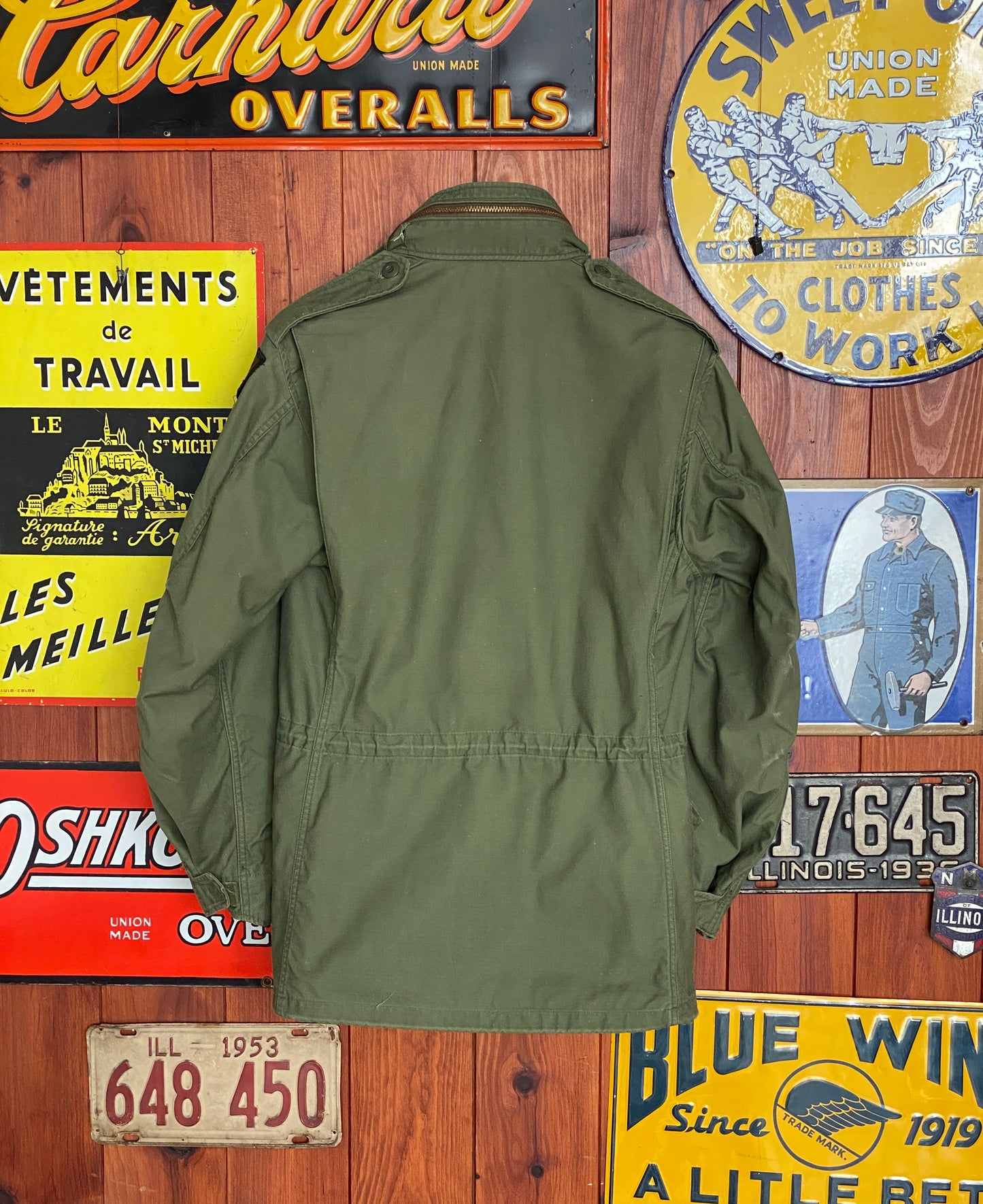 Authentic 1978 US Army Vintage M-65 Field Jacket in Olive Green | Classic Military Apparel with Timeless Style and Durability