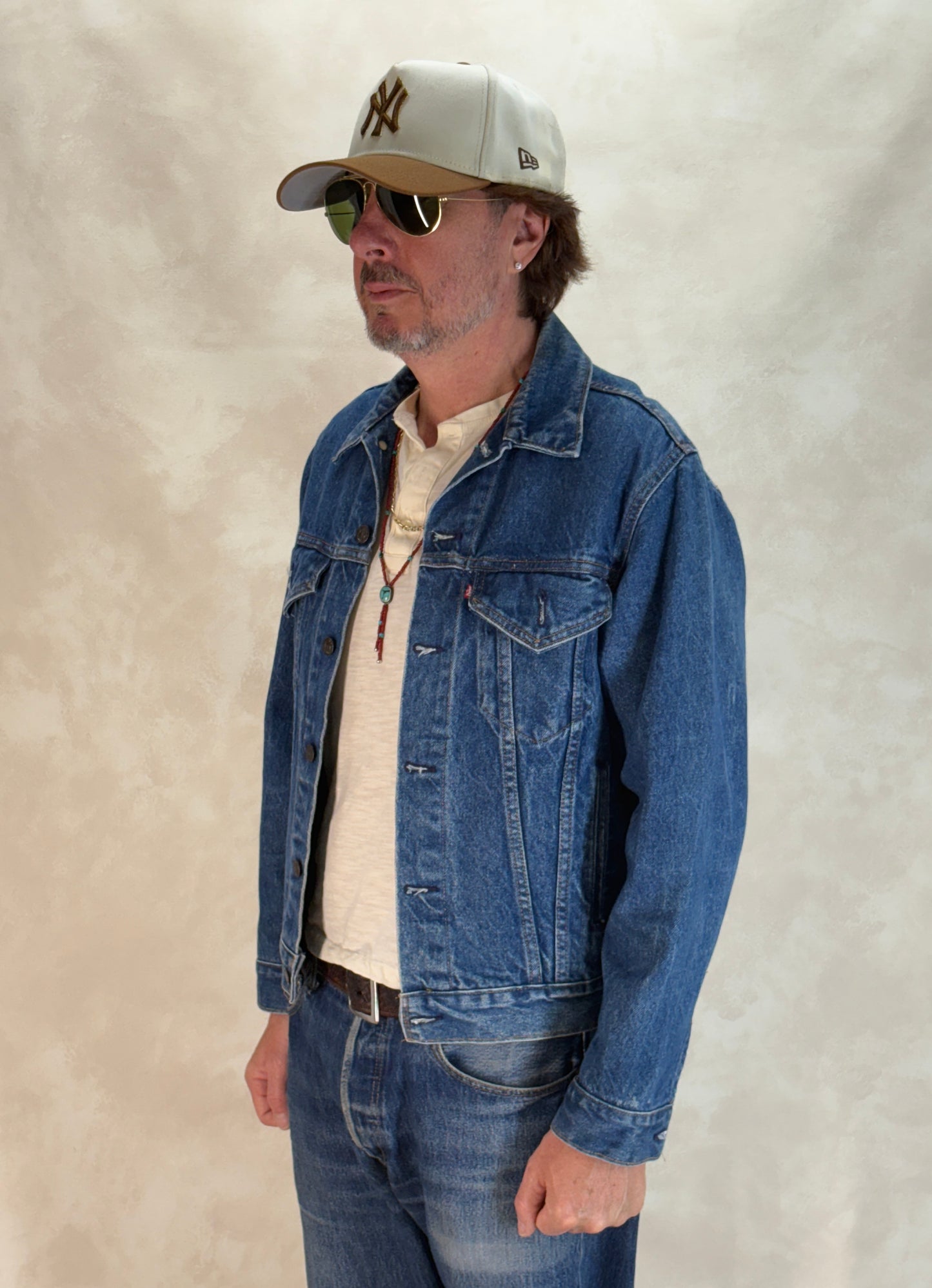 Size 42US / 52EU. Vintage 80s 70506 Levis 4 pockets jacket Made in USA
