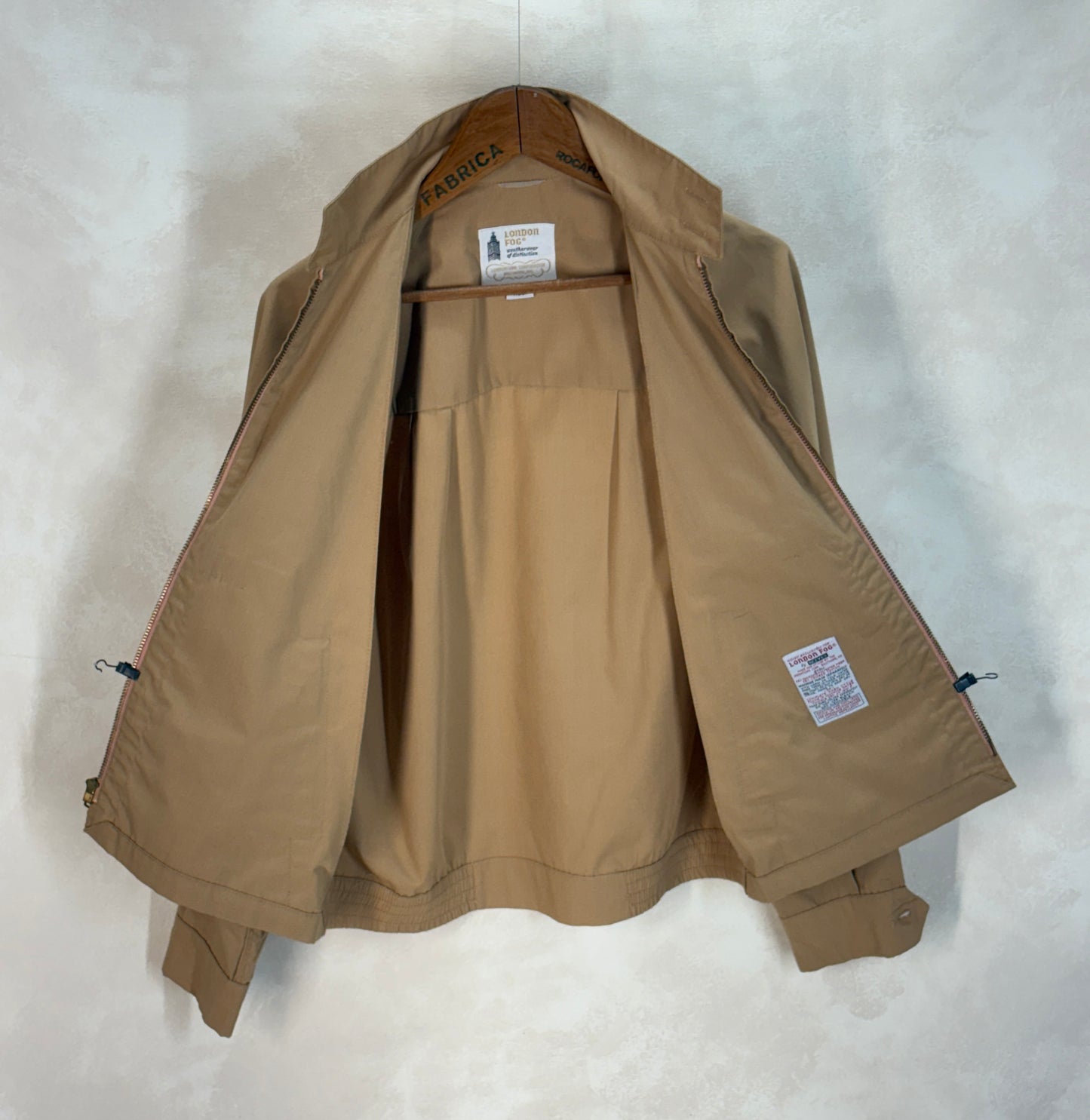 38 Reg , Vintage London Fog Lightweight Cotton-Blend Zip Jacket Made in USA. talon zipper
