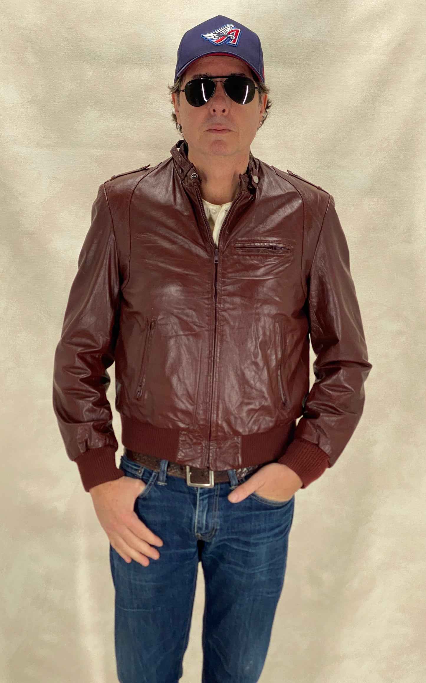 Size 42US / 52EU. Vintage leather jacket by Wilson