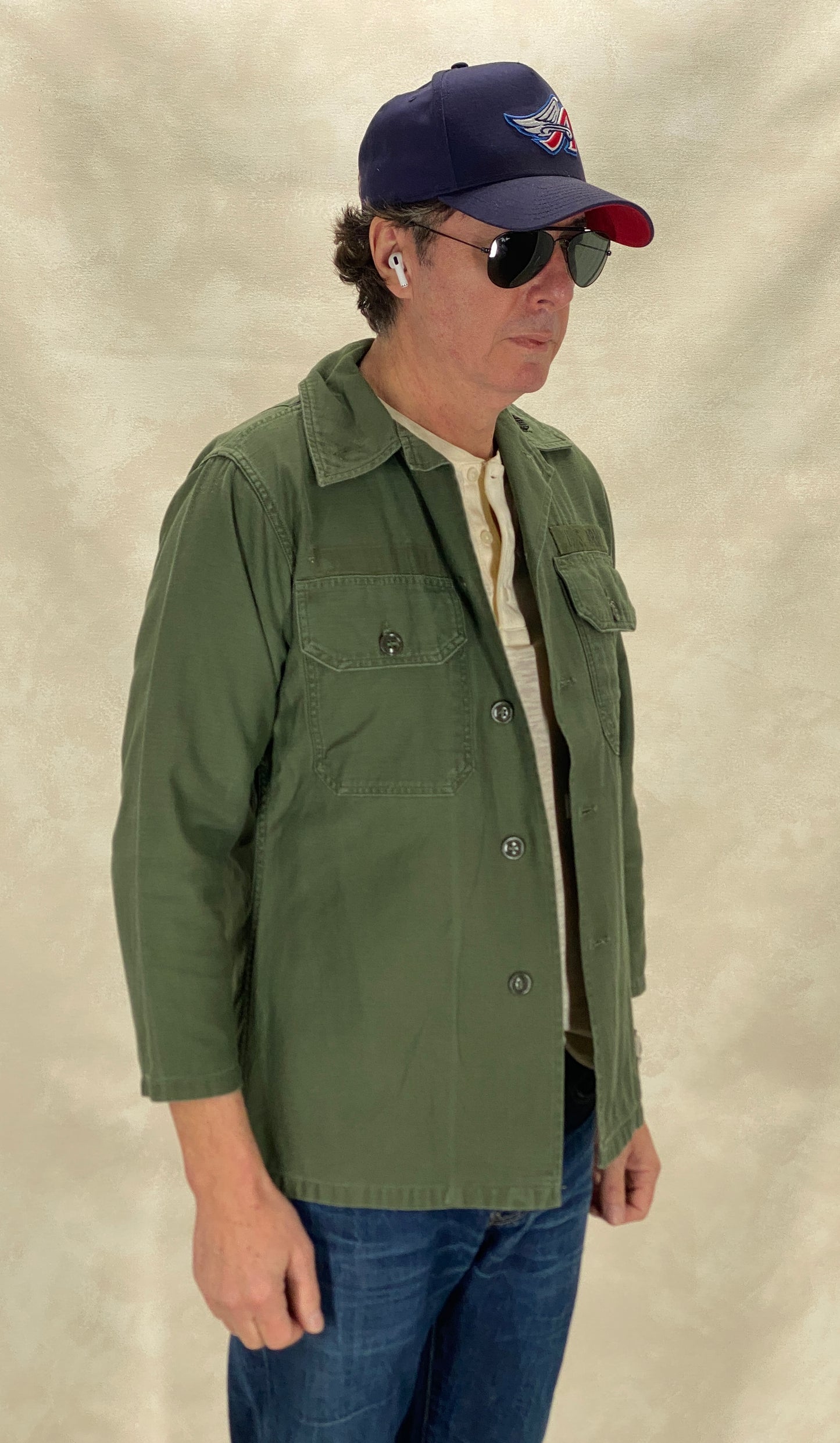 Size Small. Authentic US Army 1965 Vietnam era vintage OG-107 fatigue shirt