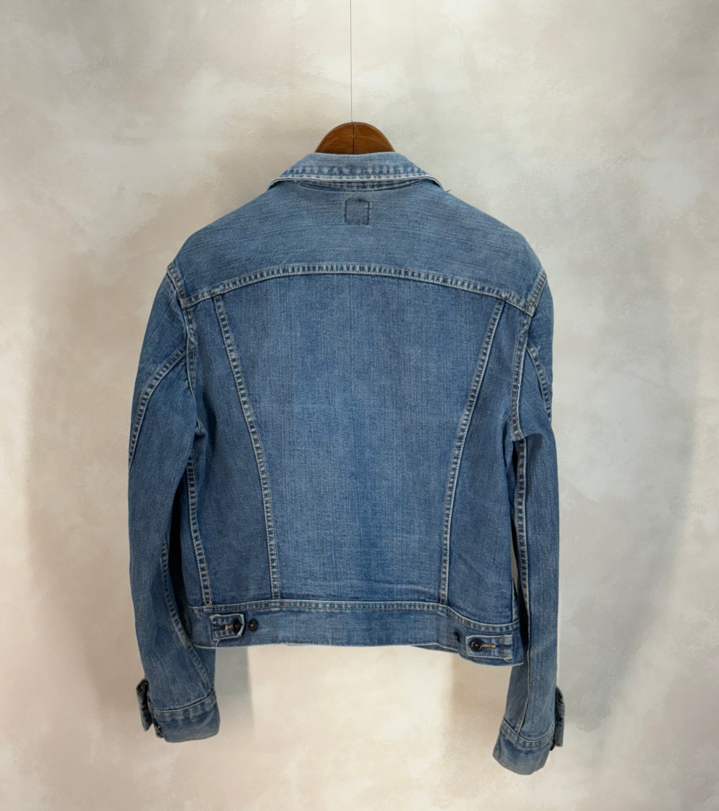Size 42-44US / 52-54EU. Authentic 1970s Lee Denim Jacket – Made in USA – Twin Chest Pockets