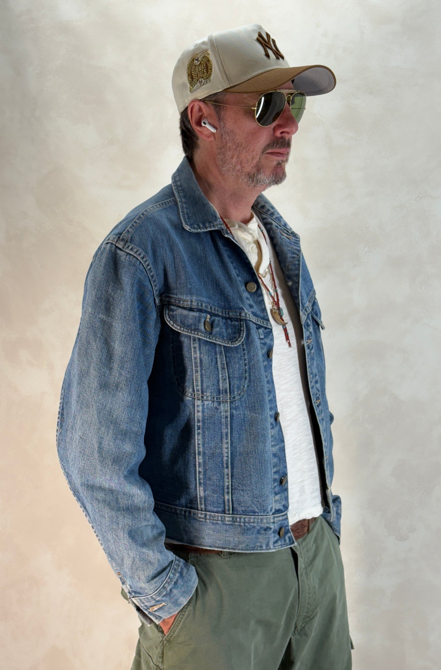 Size 42-44US / 52-54EU. Authentic 1970s Lee Denim Jacket – Made in USA – Twin Chest Pockets