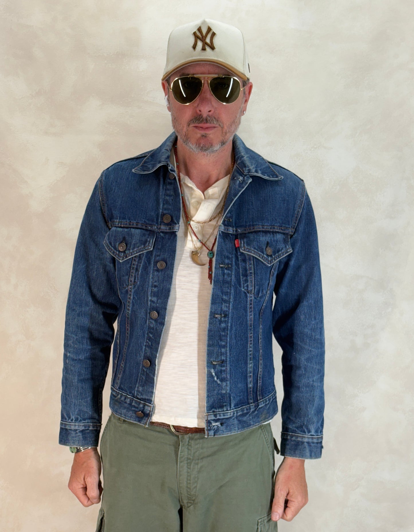 Size 36US / 46EU. Original 70s Levi’s Vintage Denim Jacket – 2 Front Pockets Made in USA