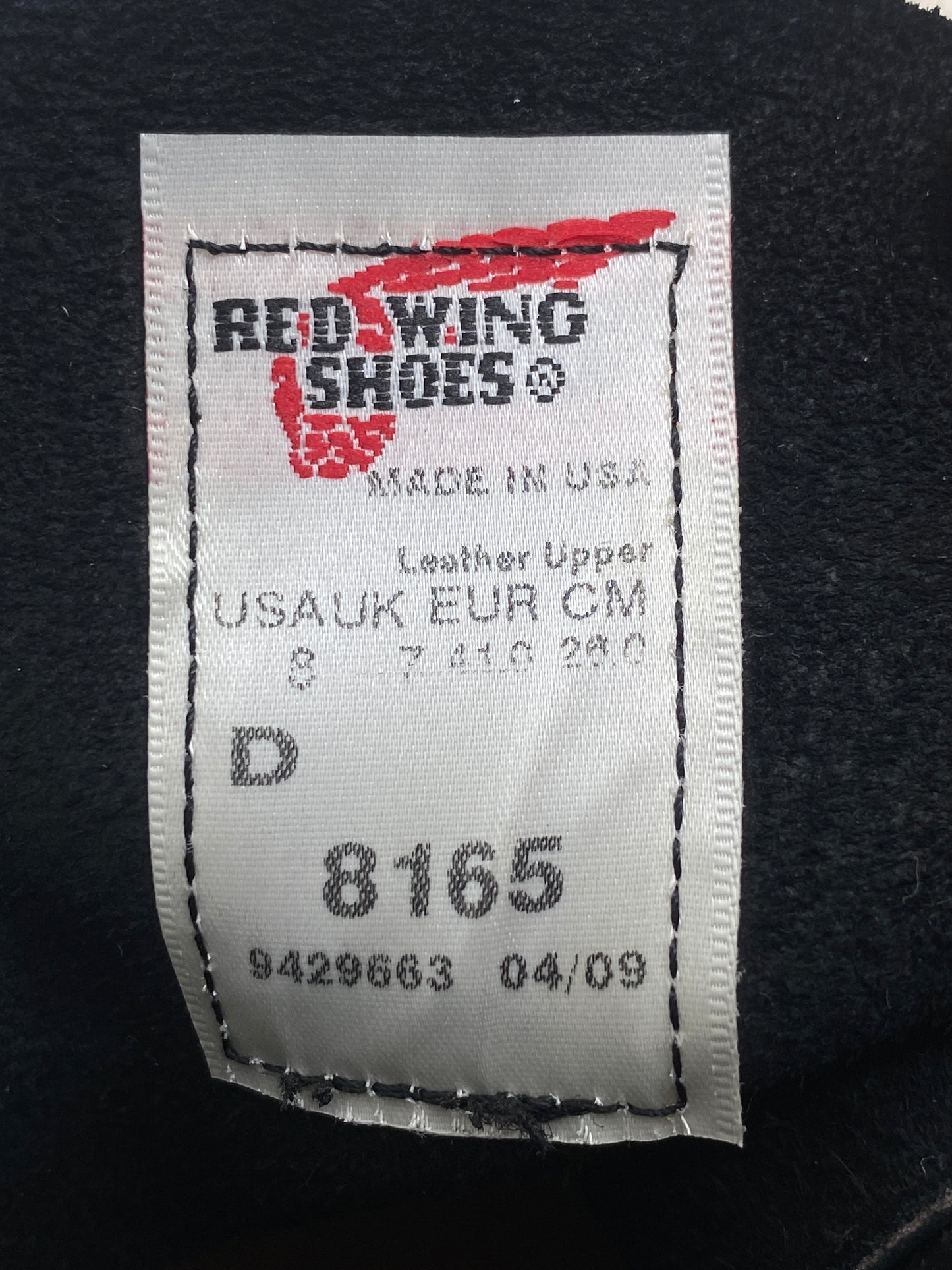 Red Wing Size 8 D (41 EU) 8165 is a classic 6-inch round-toe boot Black. Factory Second