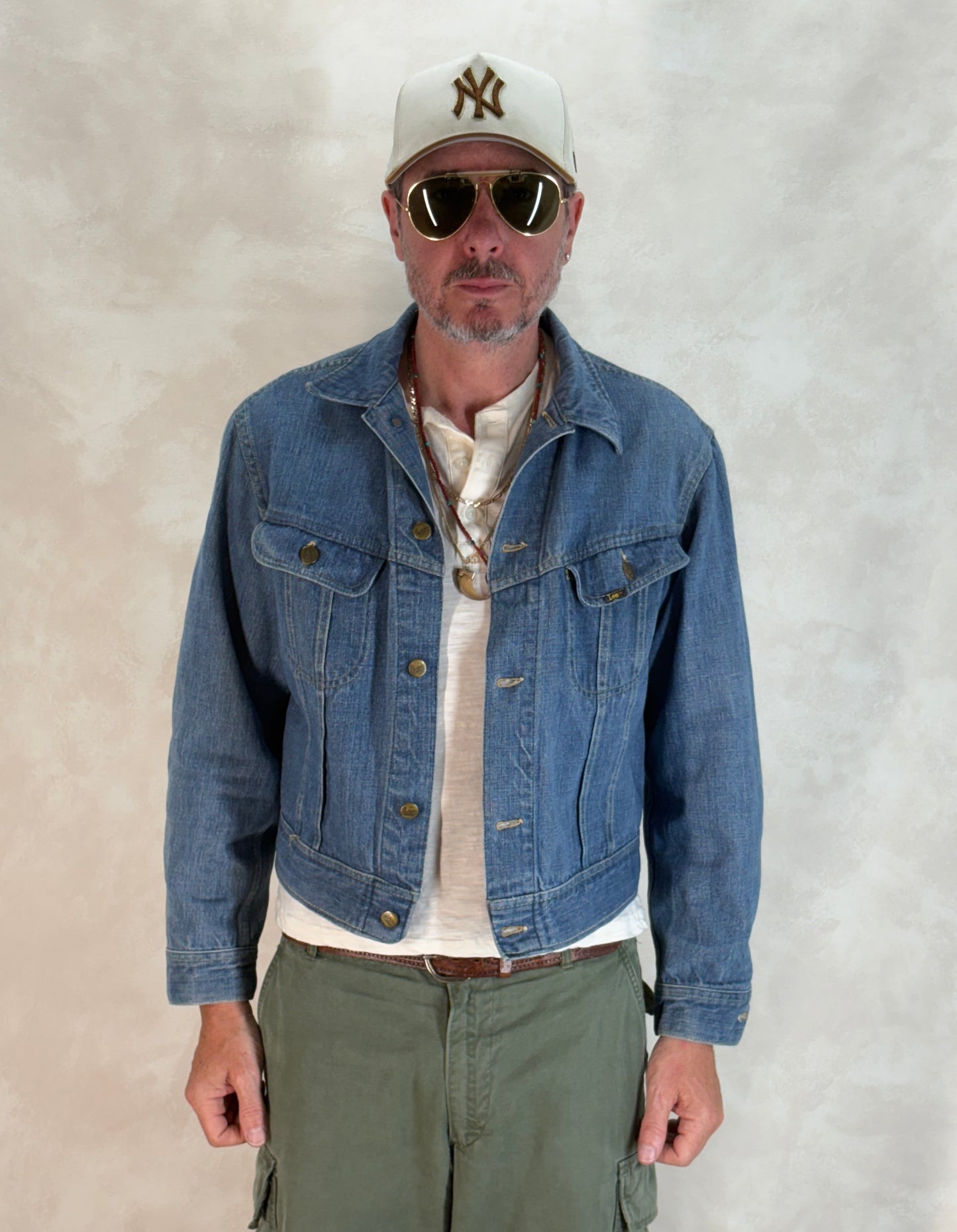 Size 40US / 50EU. Vintage 1980s Lee Denim Jacket – 2 Chest Pockets – Made in USA