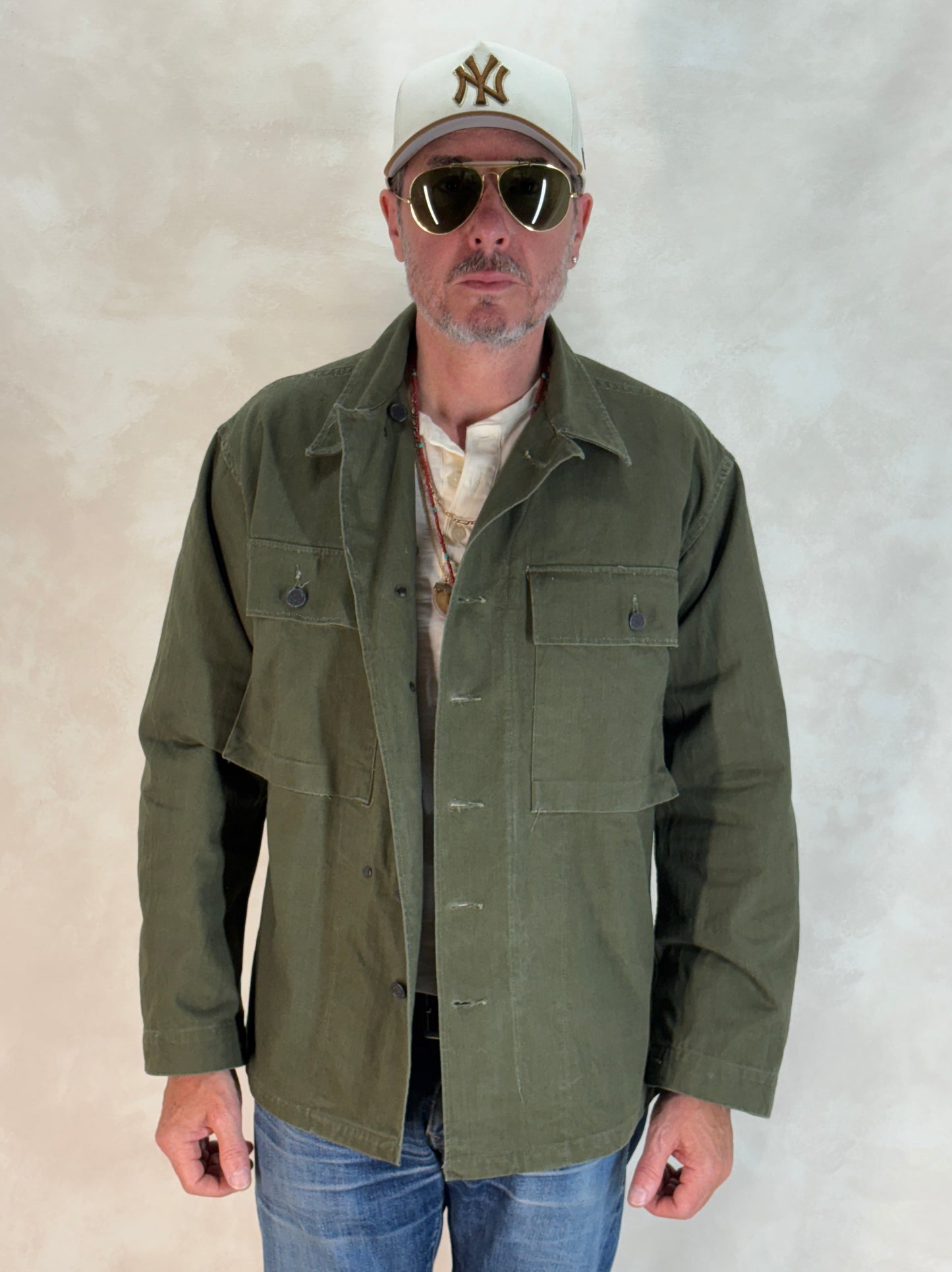 Size 38 Reg ( Med/ Large) Authentic WWII US Army HBT Shirt – M1942 – 13 Star Buttons – Gas Flap – WW2 Vintage