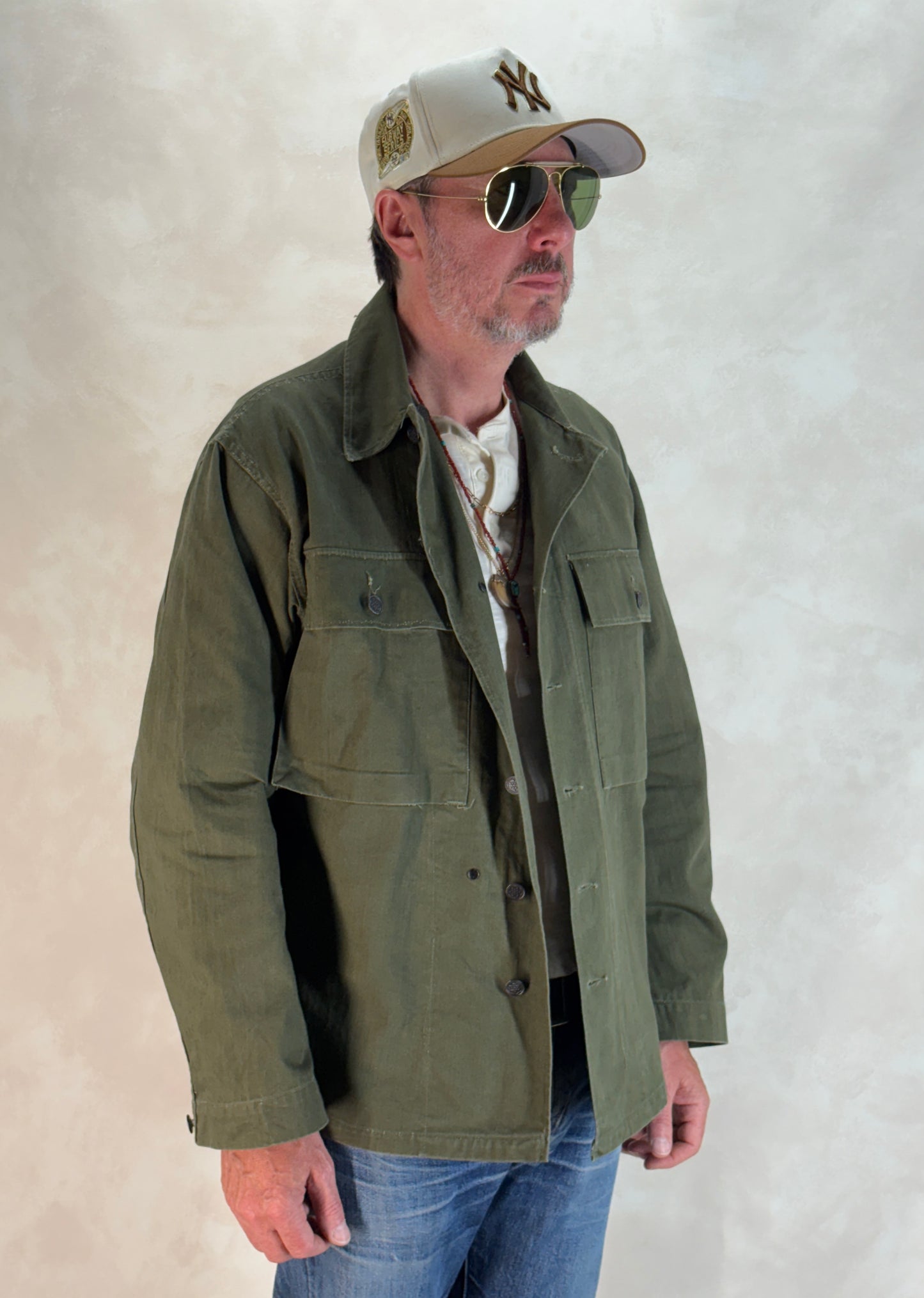 Size 38 Reg ( Med/ Large) Authentic WWII US Army HBT Shirt – M1942 – 13 Star Buttons – Gas Flap – WW2 Vintage