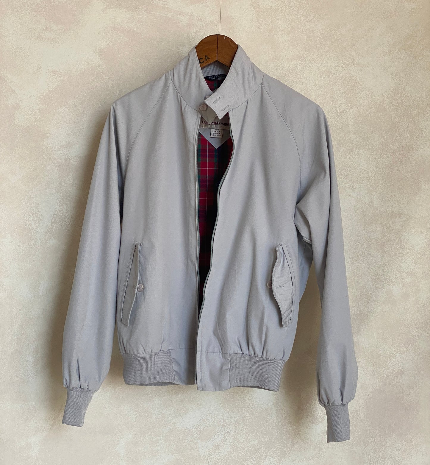 Vintage light zipper jacket, size Small.