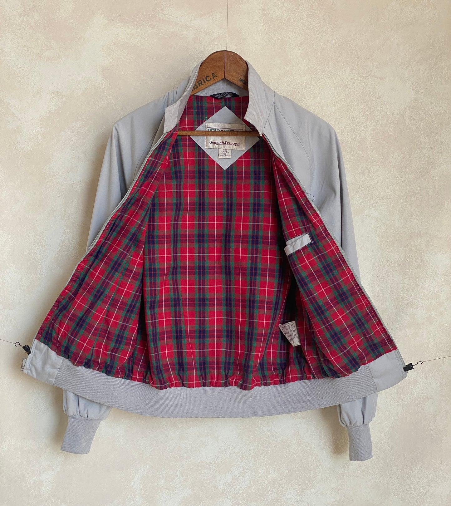 Vintage light zipper jacket, size Small.