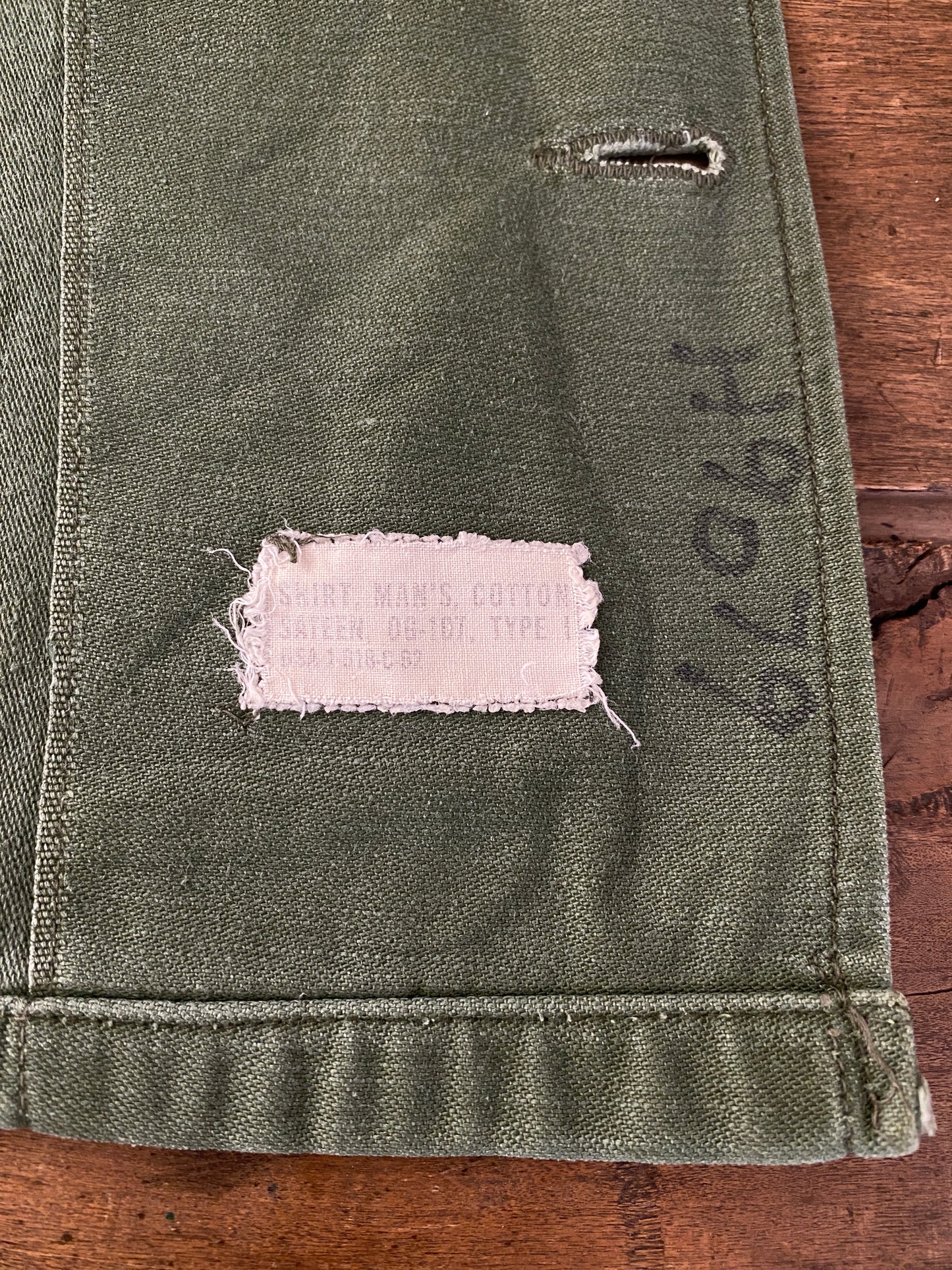 Authentic 1962 Vintage US Army OG 107 Fatigue Shirt - Size M | First Pattern Military Collectible
