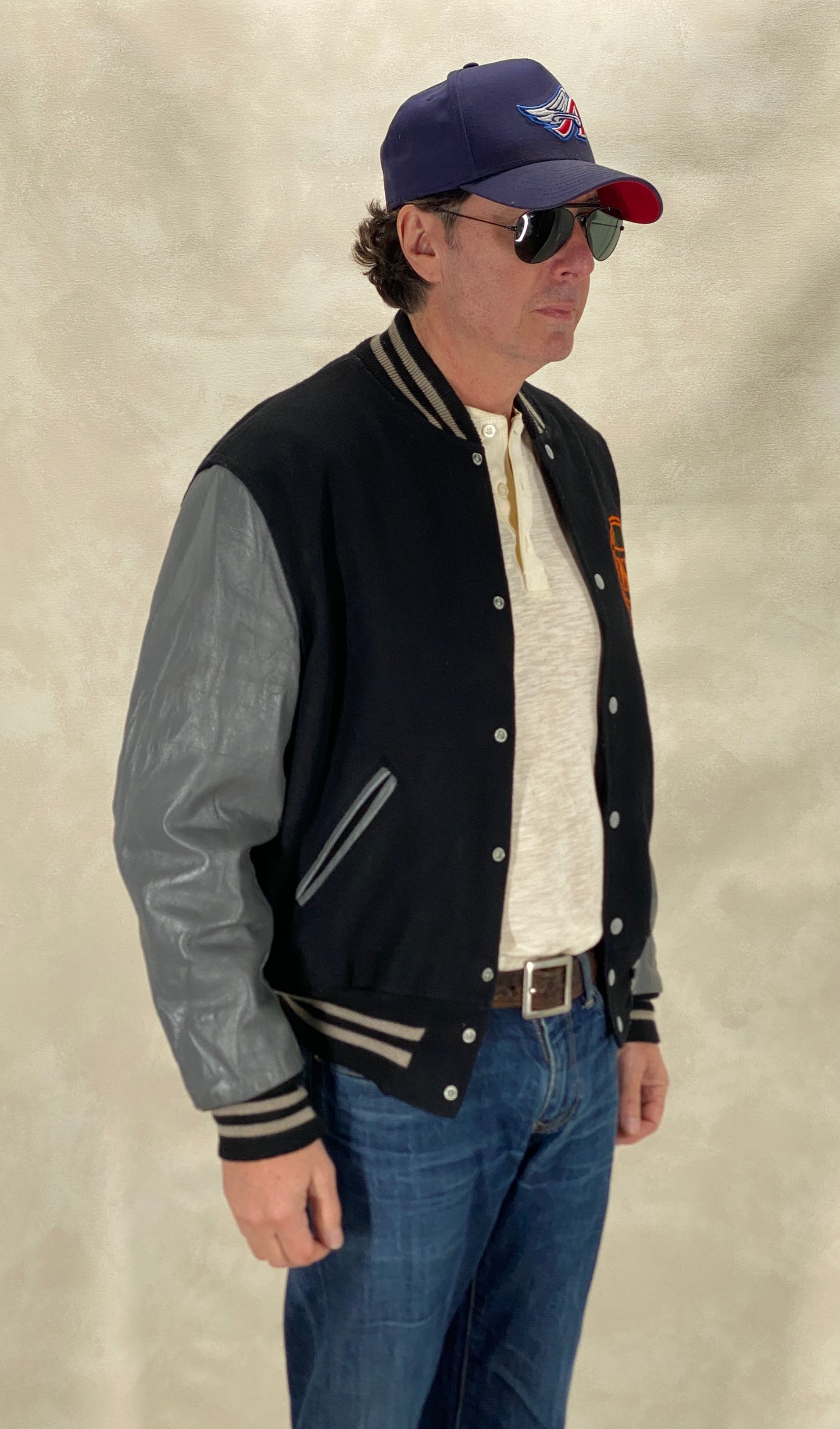 Large. Vintage 60s Varsity wool and leather jacket Made in USA