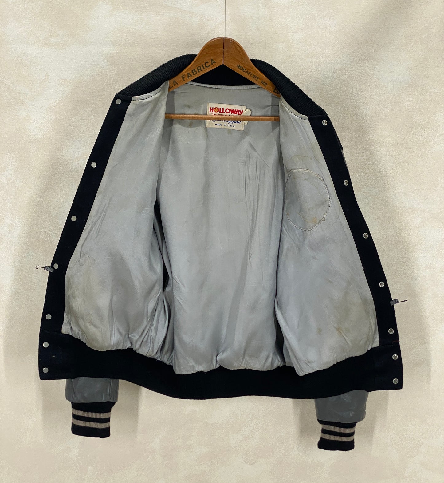 Large. Vintage 60s Varsity wool and leather jacket Made in USA