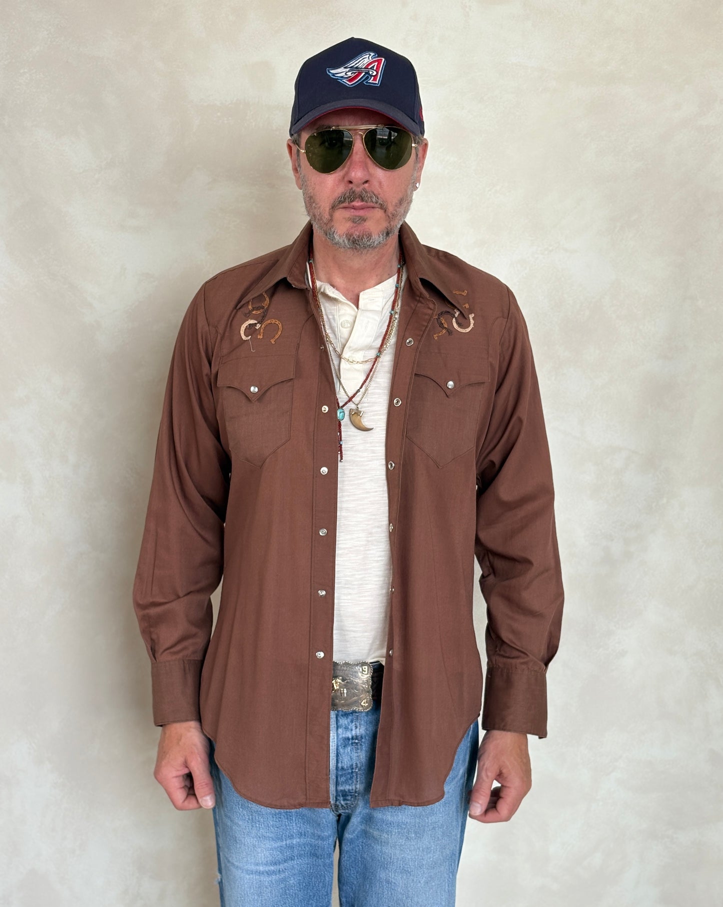 Size M. Authentic Vintage 70’s embroidered Western Shirt —