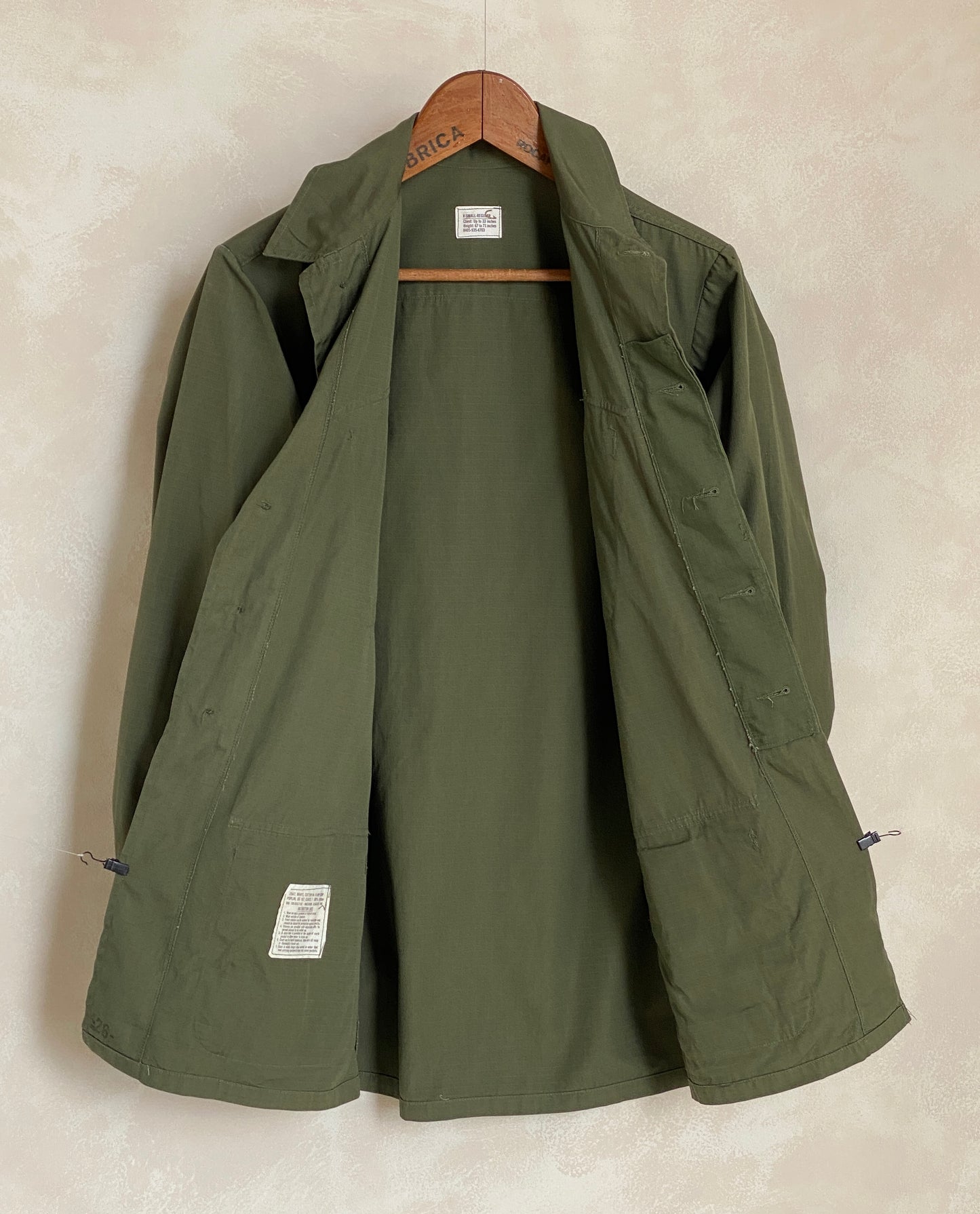 X Small Reg. Authentic 1969 US Army vintage Vietnam jungle jacket.
