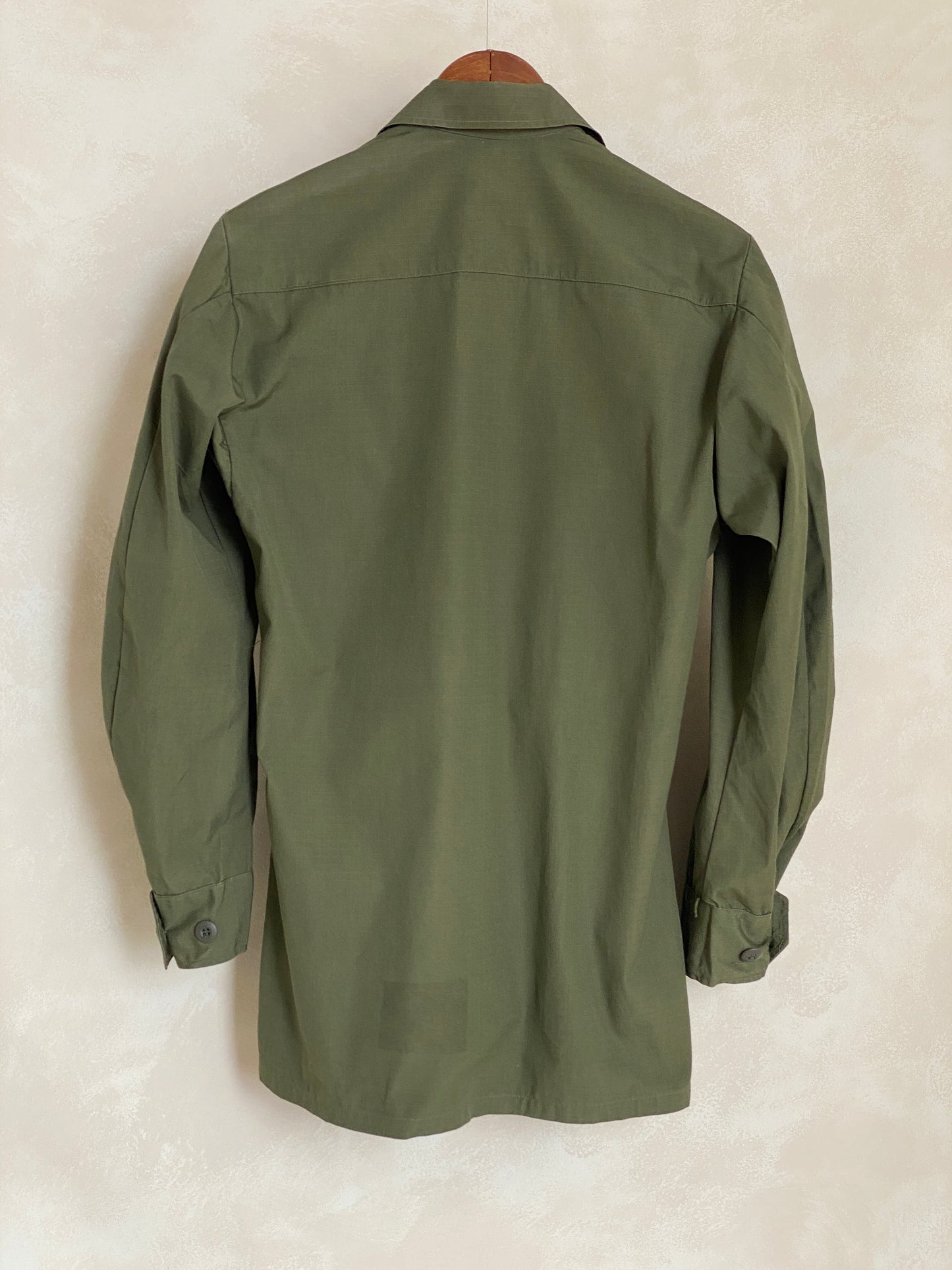 X Small Reg. Authentic 1969 US Army vintage Vietnam jungle jacket.
