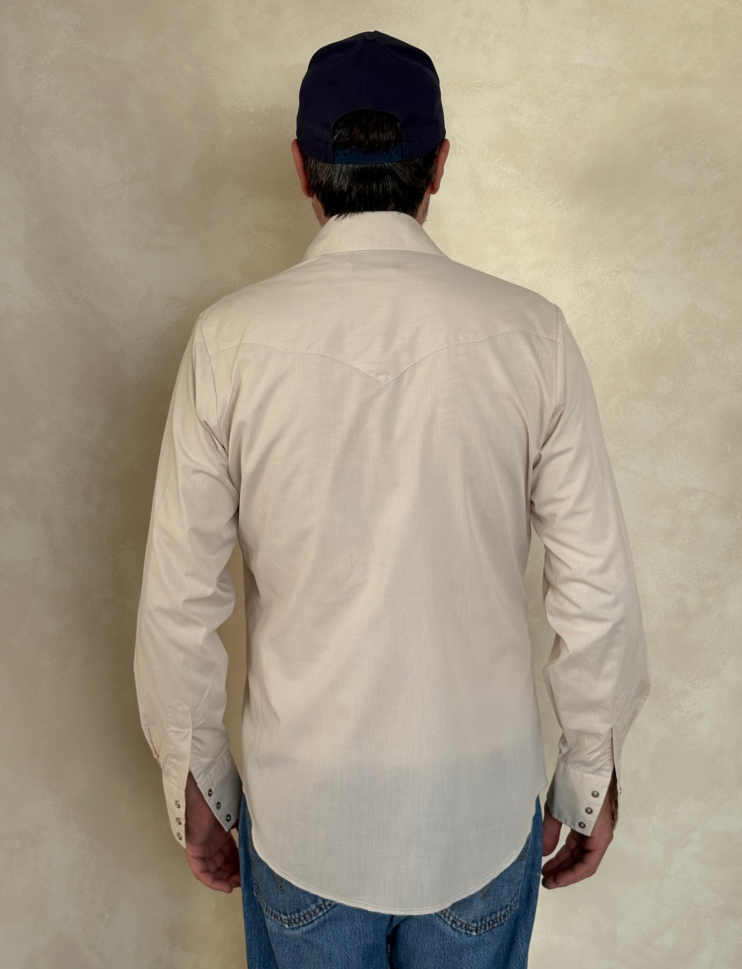 Size M. Authentic Vintage 70’s embroidered Western Shirt