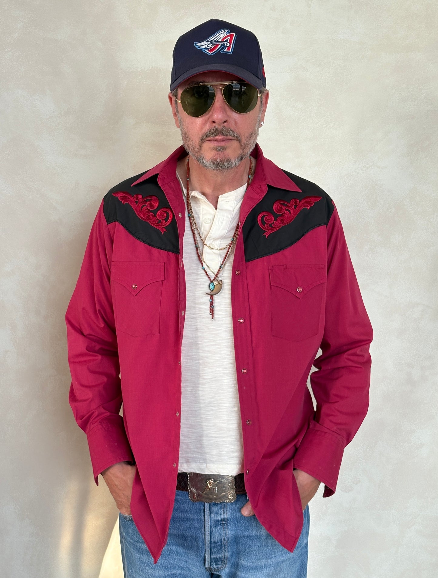 Size M. Authentic 70’s embroidered shirt Western Shirt