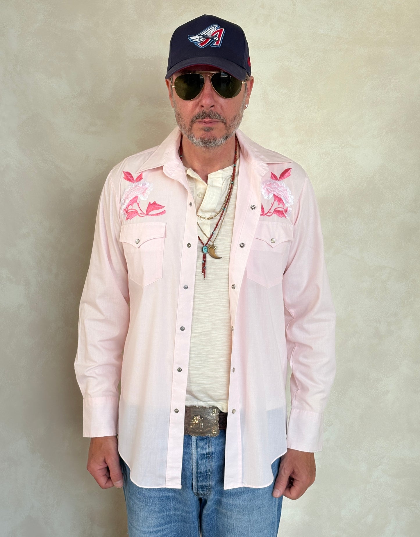 Size M. Authentic 70’s embroidered shirt Western Shirt